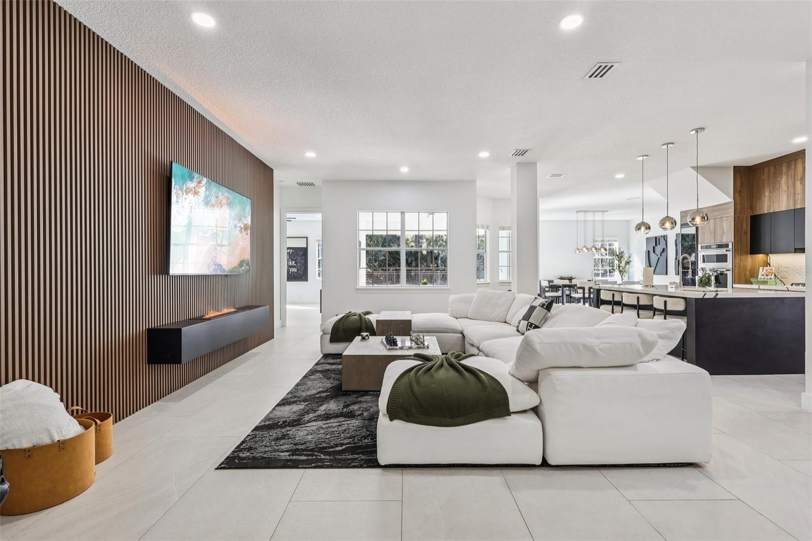 Image 7 of 36 For 5837 Caymus Loop