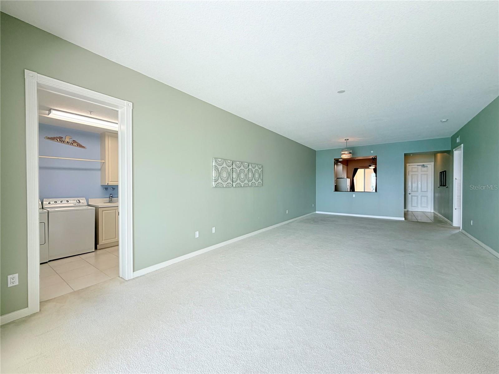 Image 17 of 36 For 29 Harbour Isle Ph01