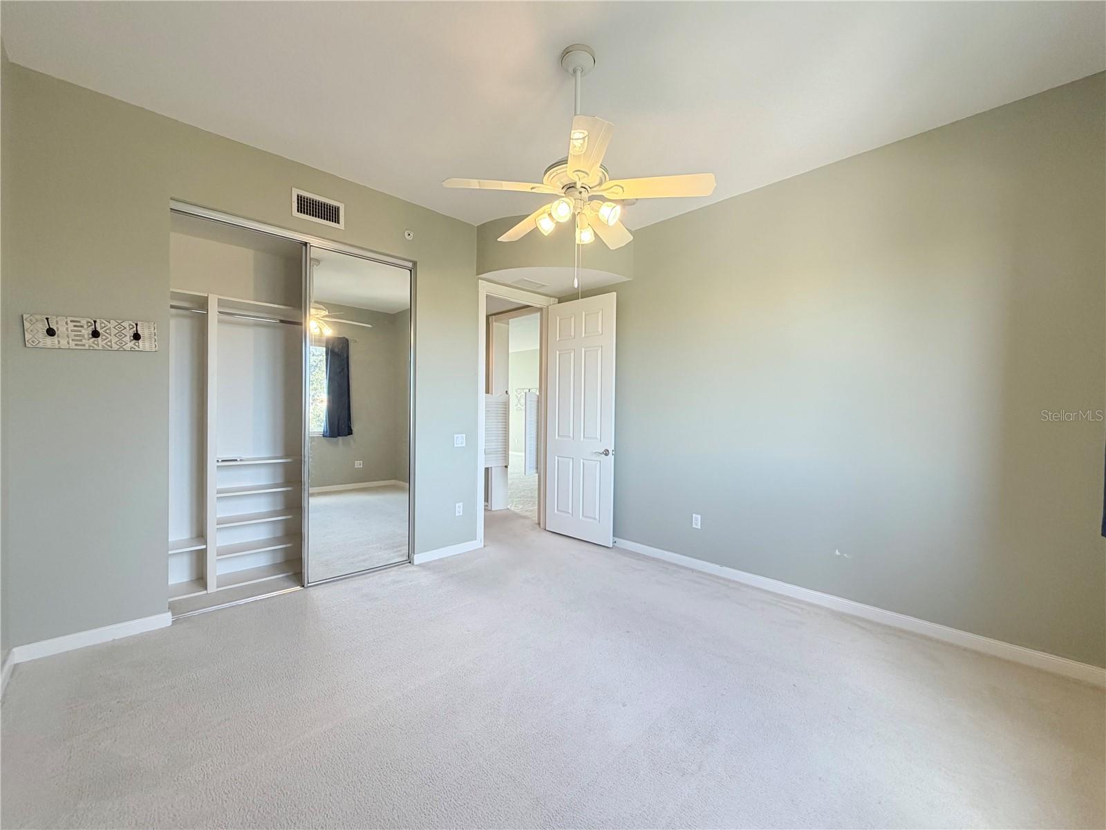 Image 25 of 36 For 29 Harbour Isle Ph01