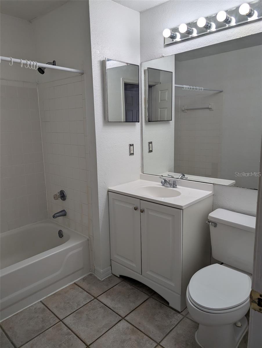 Image 5 of 10 For 8915 Latrec Avenue 2212