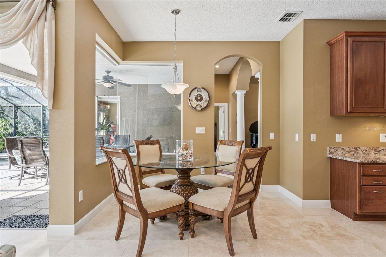 Image 12 of 61 For 405 Almeria Court