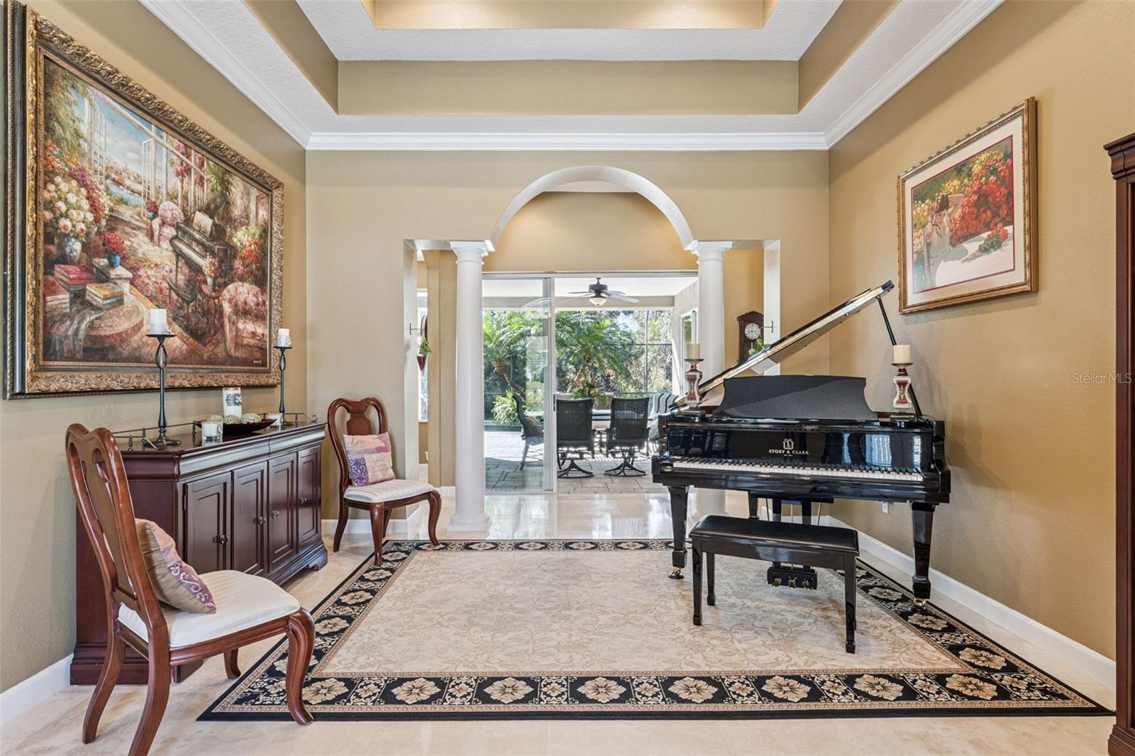 Image 38 of 61 For 405 Almeria Court