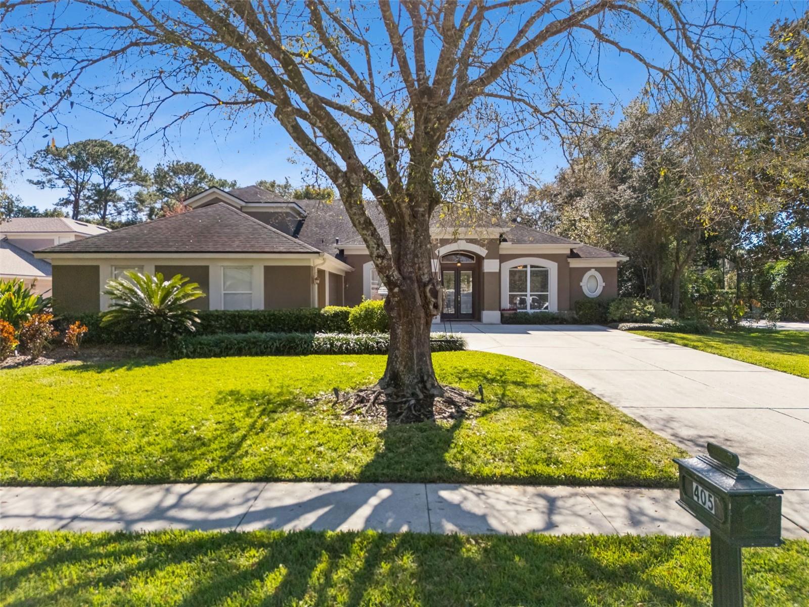 Image 4 of 61 For 405 Almeria Court