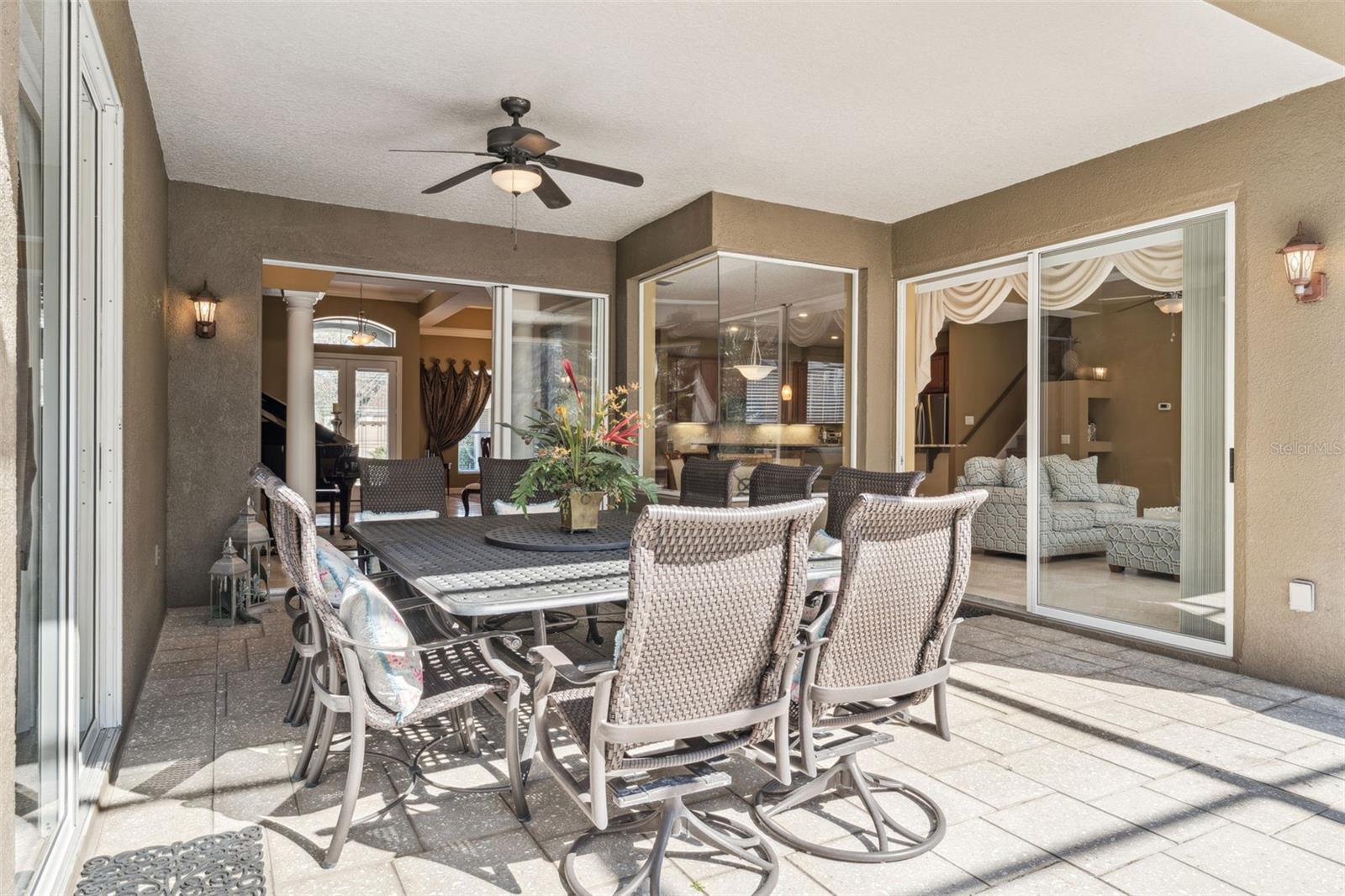 Image 40 of 61 For 405 Almeria Court