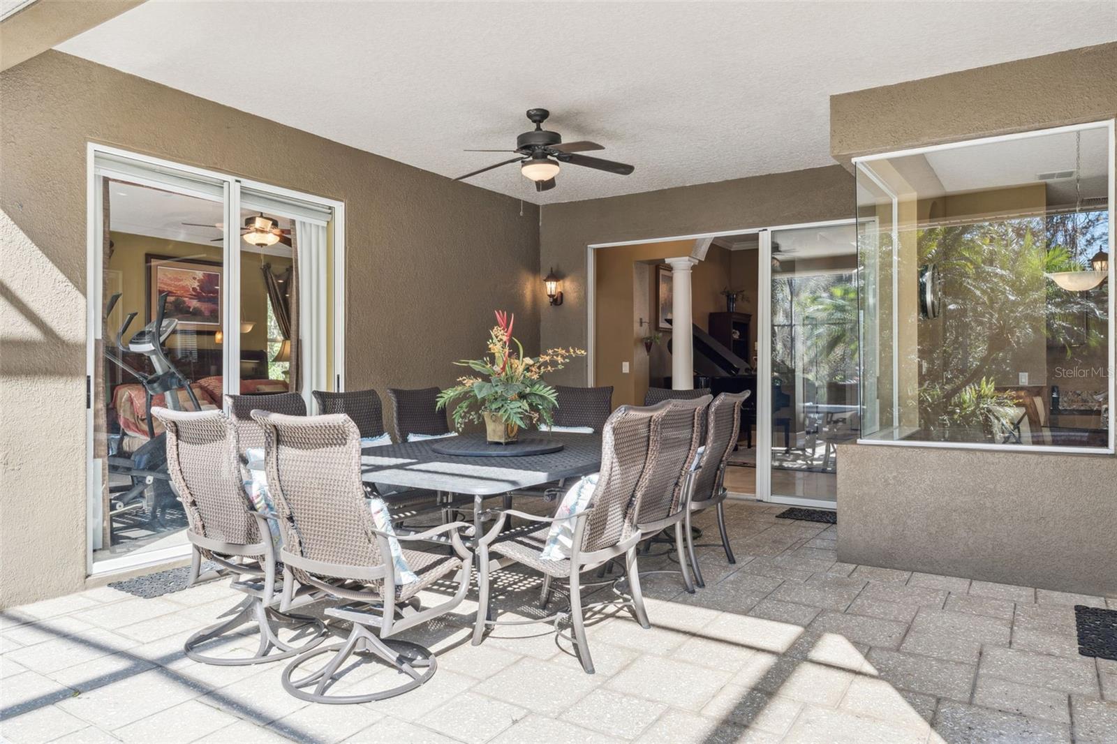 Image 41 of 61 For 405 Almeria Court