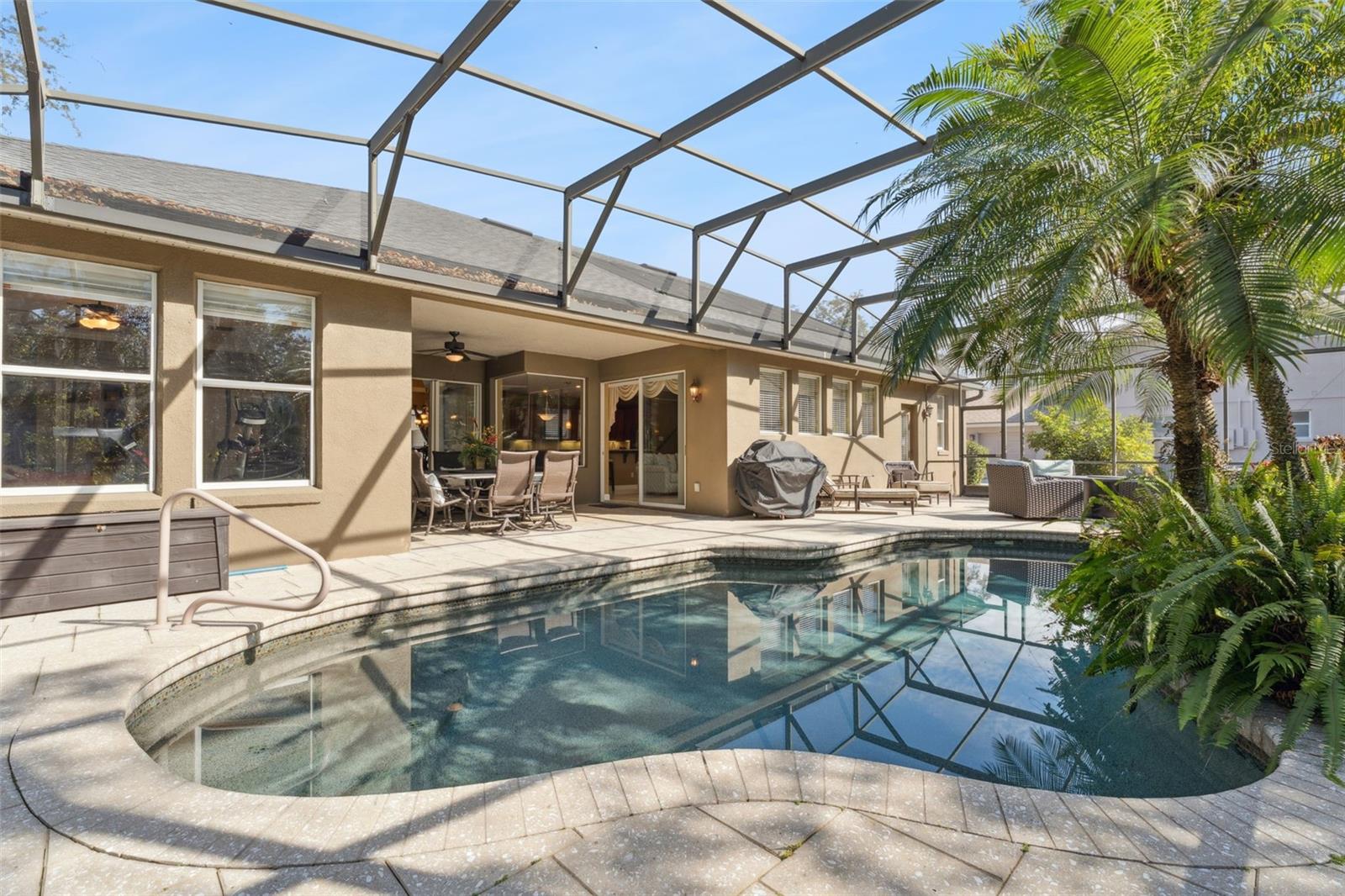 Image 44 of 61 For 405 Almeria Court