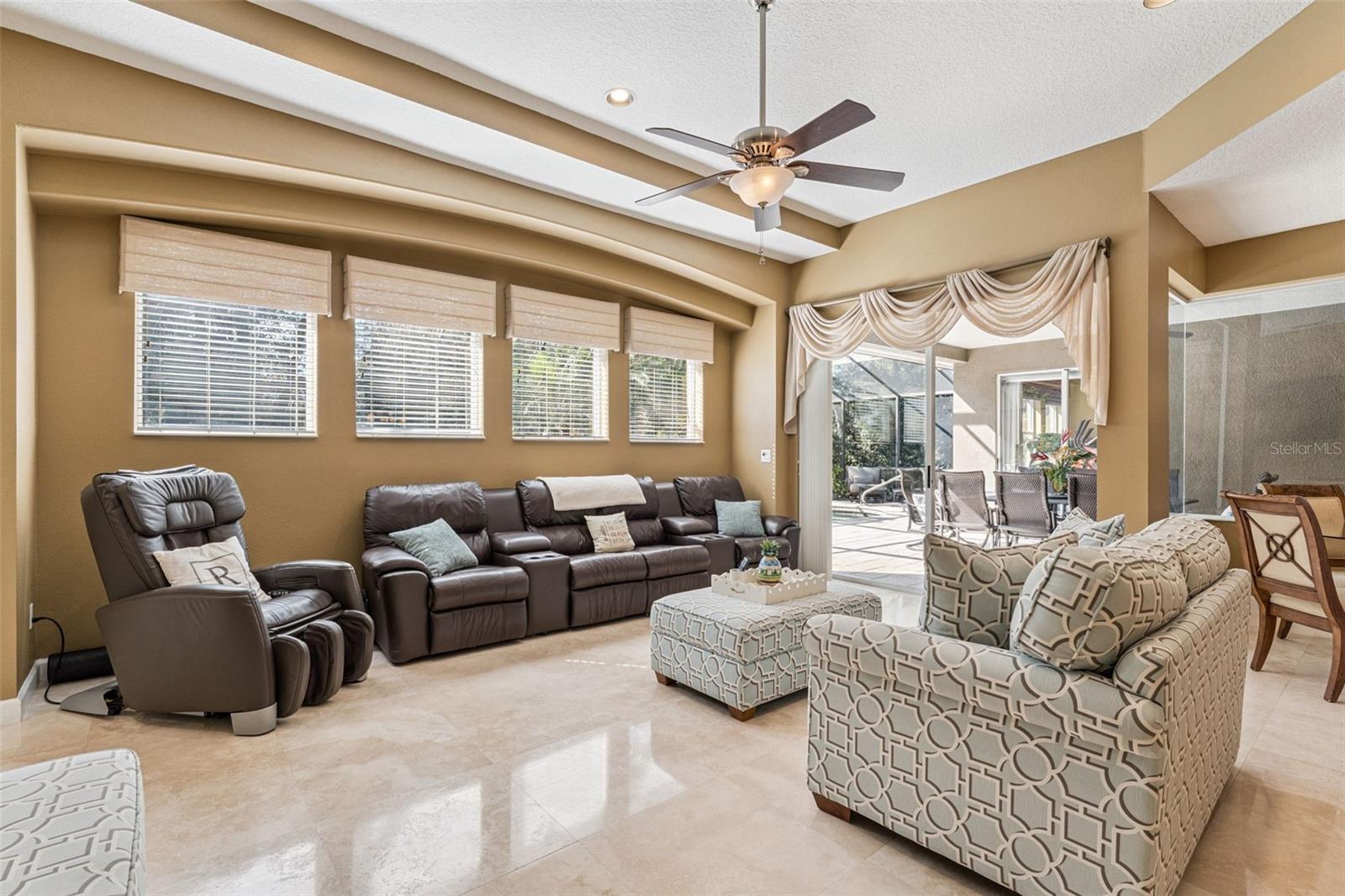 Image 9 of 61 For 405 Almeria Court