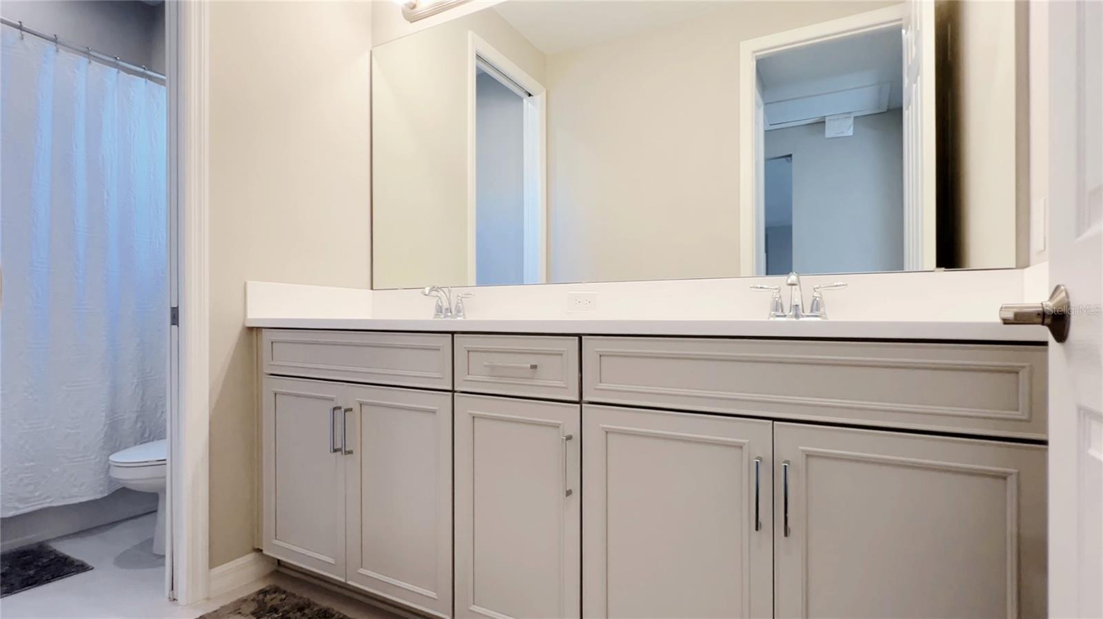 Image 33 of 53 For 3383 Current Avenue