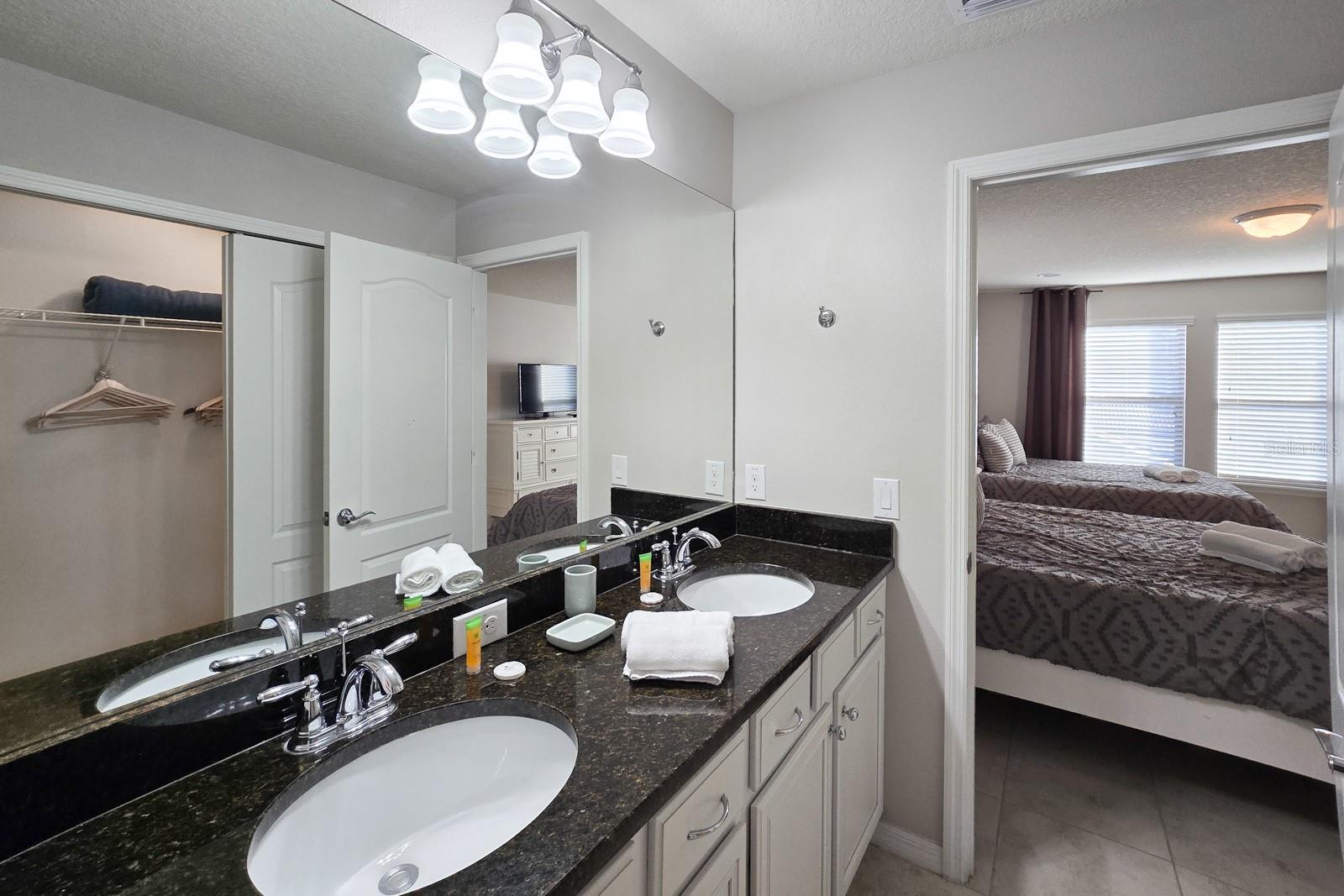 Image 16 of 46 For 2006 Majorca Drive