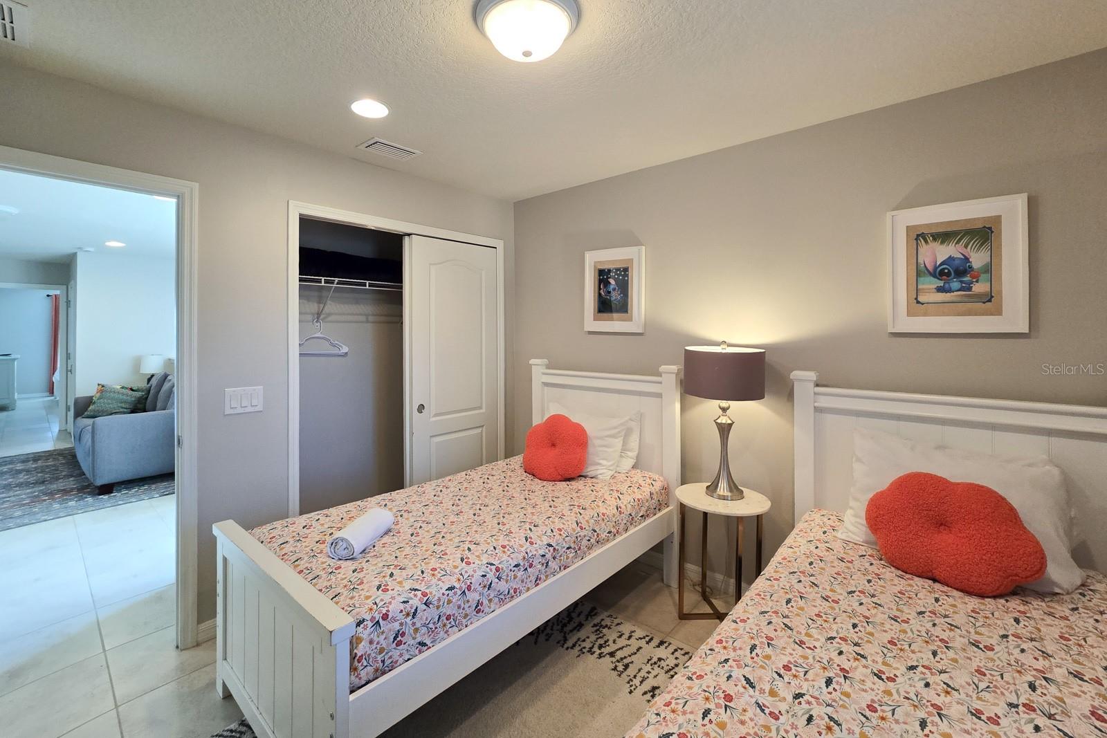 Image 18 of 46 For 2006 Majorca Drive