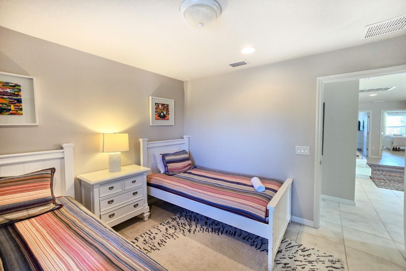 Image 21 of 46 For 2006 Majorca Drive