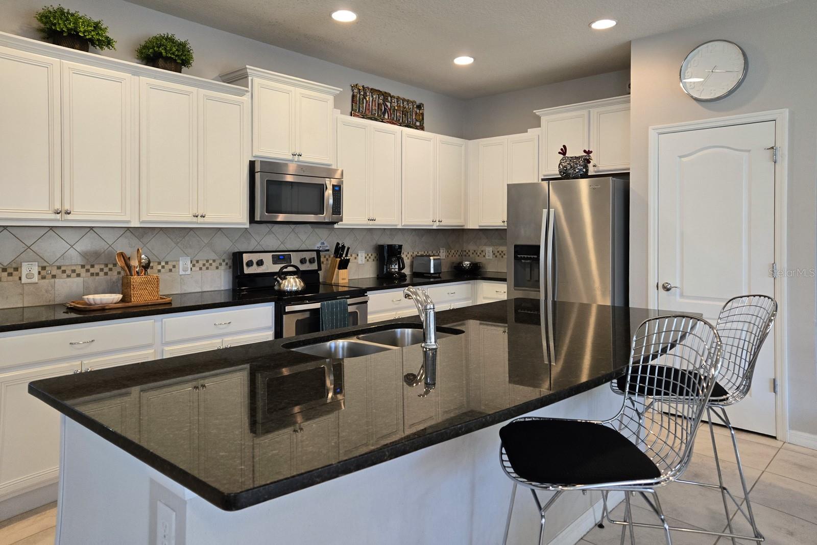 Image 6 of 46 For 2006 Majorca Drive