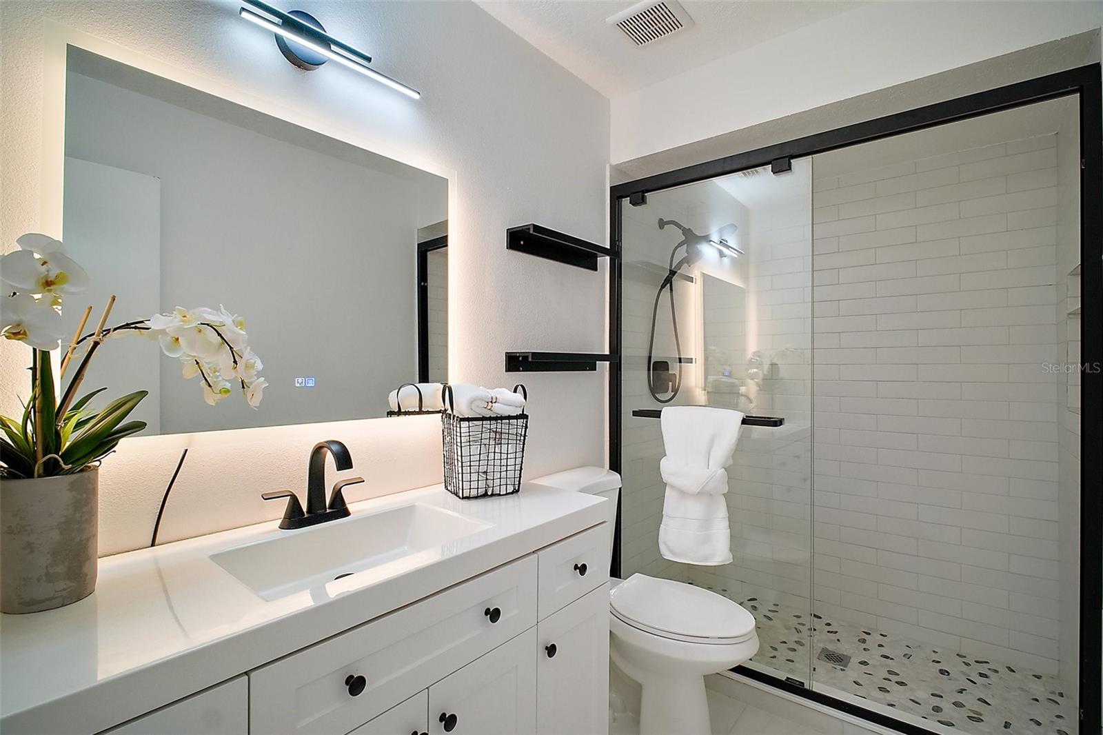 Image 23 of 30 For 184 Sandlewood Trail #2