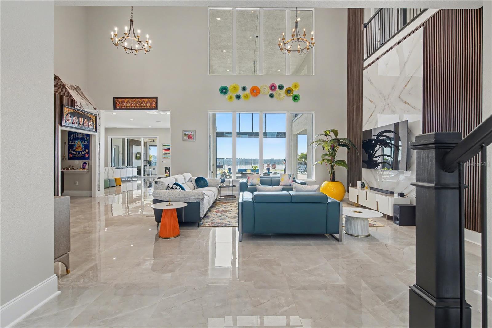 Image 3 of 40 For 17300 Pesce Loop