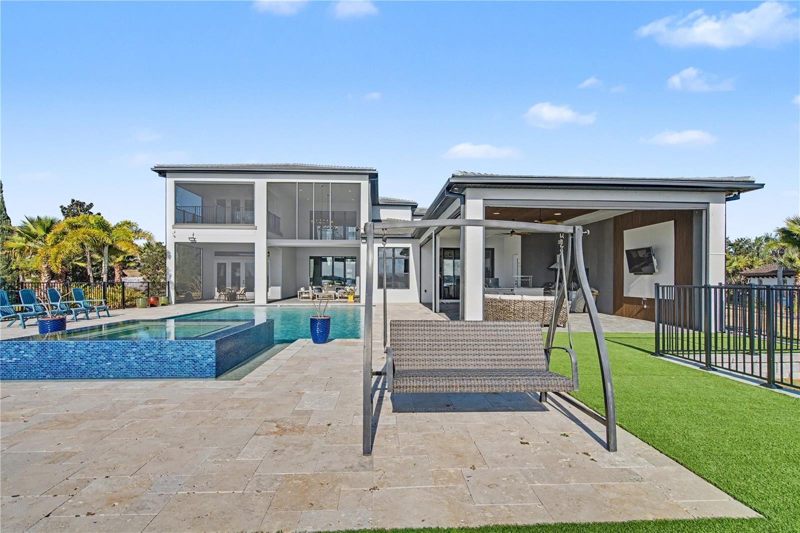 Image 38 of 40 For 17300 Pesce Loop