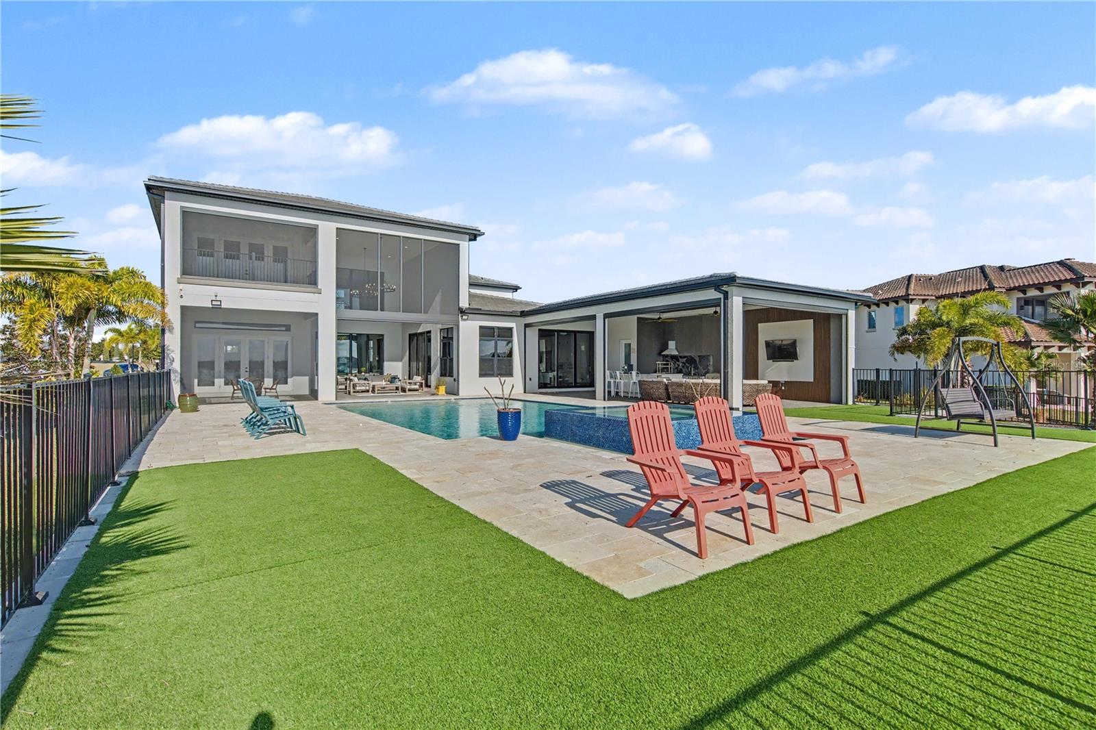 Image 39 of 40 For 17300 Pesce Loop