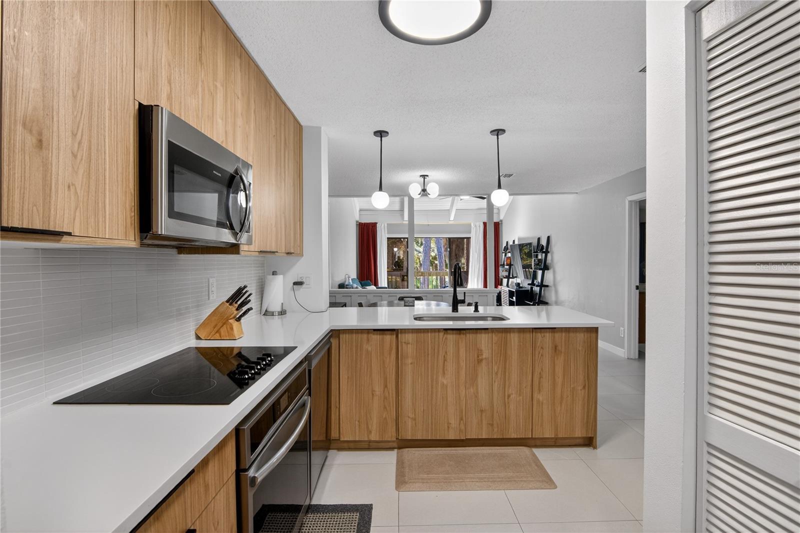 Image 10 of 48 For 5356 Burning Tree Drive D-07-2