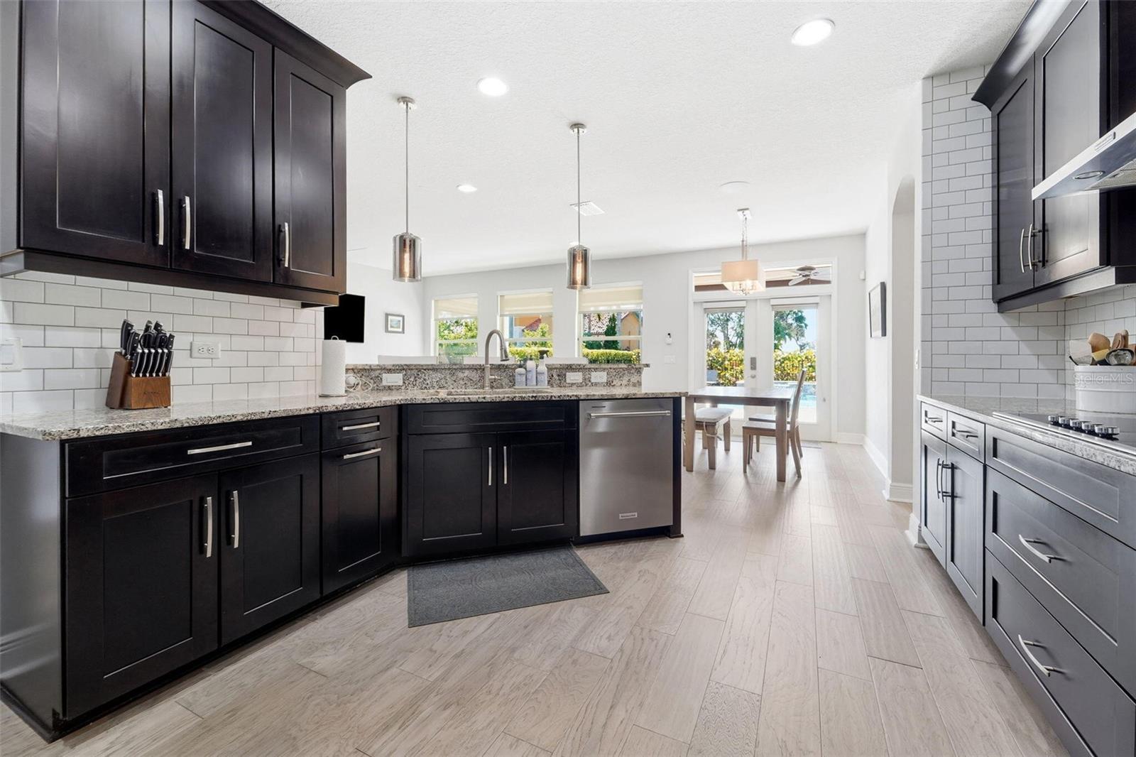 Image 13 of 58 For 302 Coco Plum Court