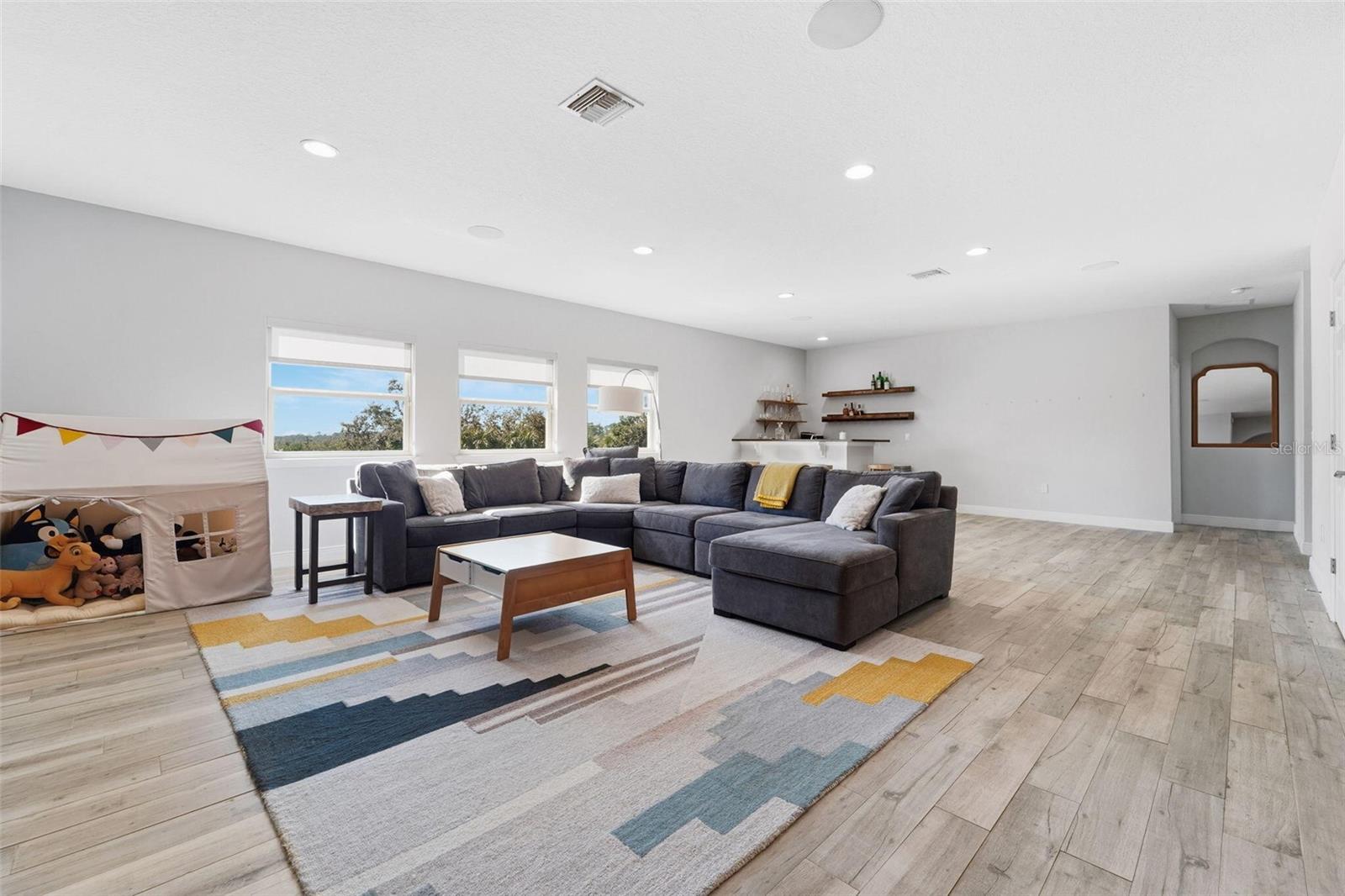 Image 24 of 58 For 302 Coco Plum Court