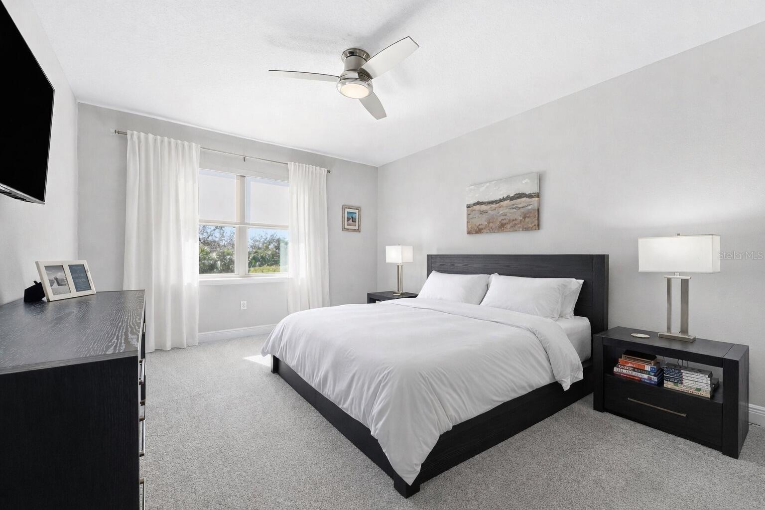 Image 27 of 58 For 302 Coco Plum Court