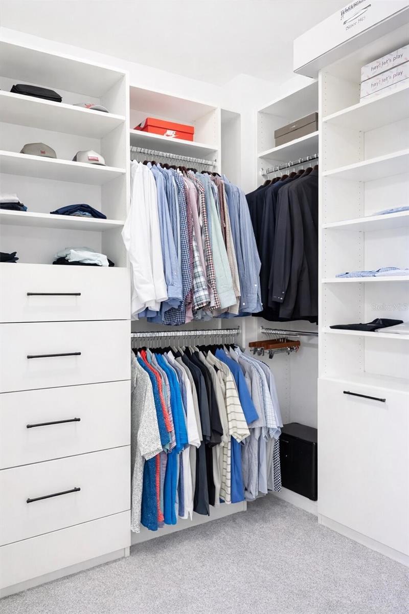 Image 31 of 58 For 302 Coco Plum Court