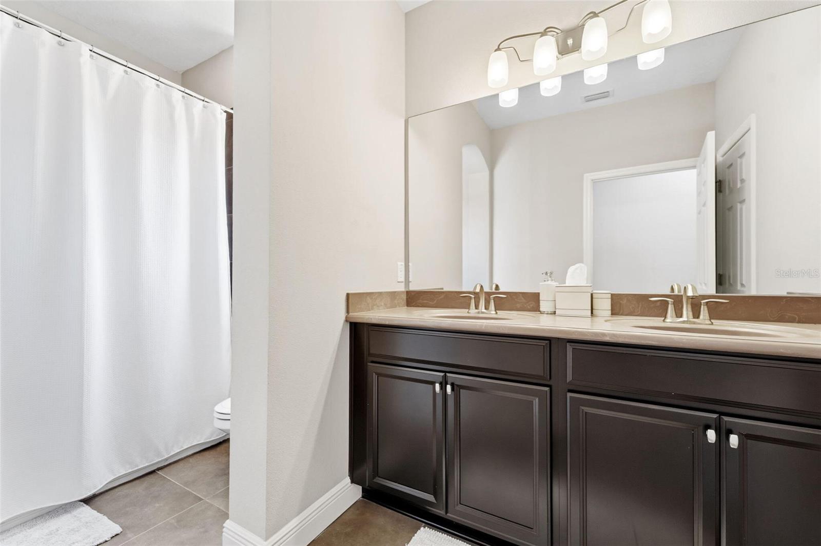 Image 33 of 58 For 302 Coco Plum Court