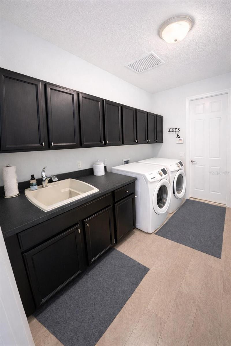 Image 41 of 58 For 302 Coco Plum Court