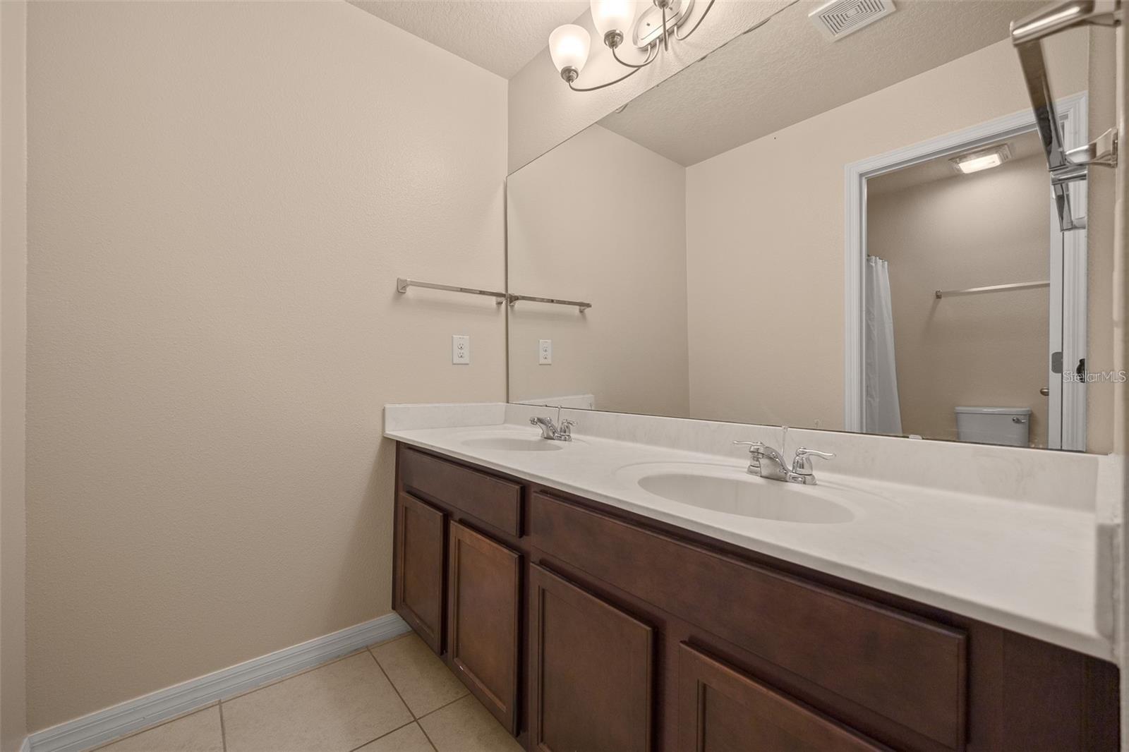 Image 14 of 25 For 5128 Grassy Knoll Drive