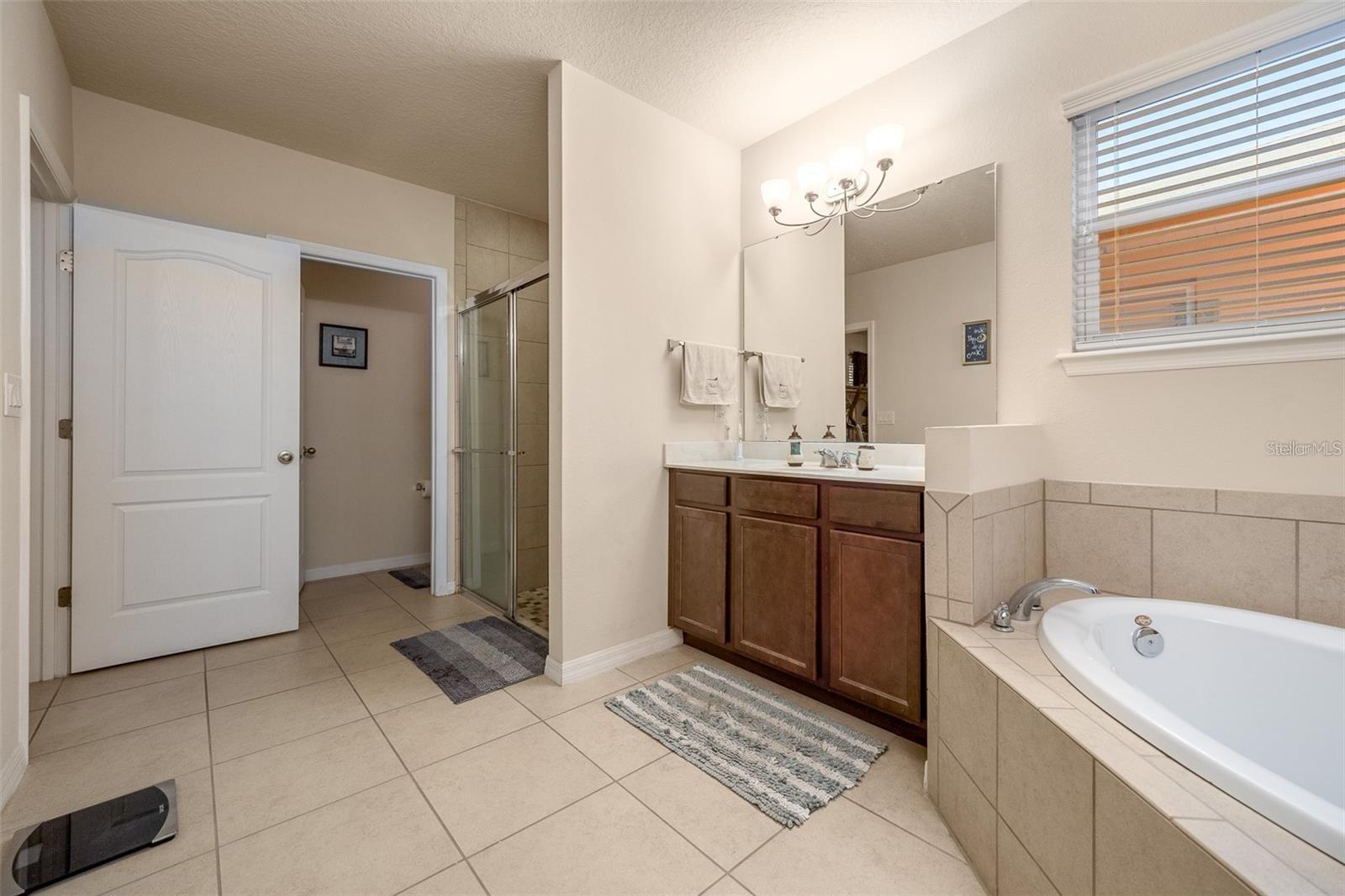 Image 20 of 25 For 5128 Grassy Knoll Drive