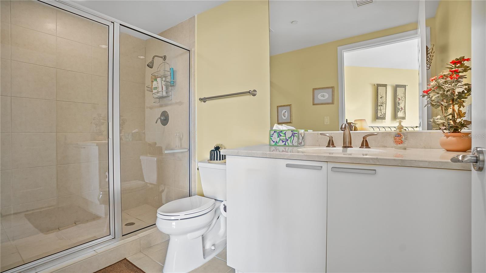 Image 21 of 49 For 241 Riverside Drive 502