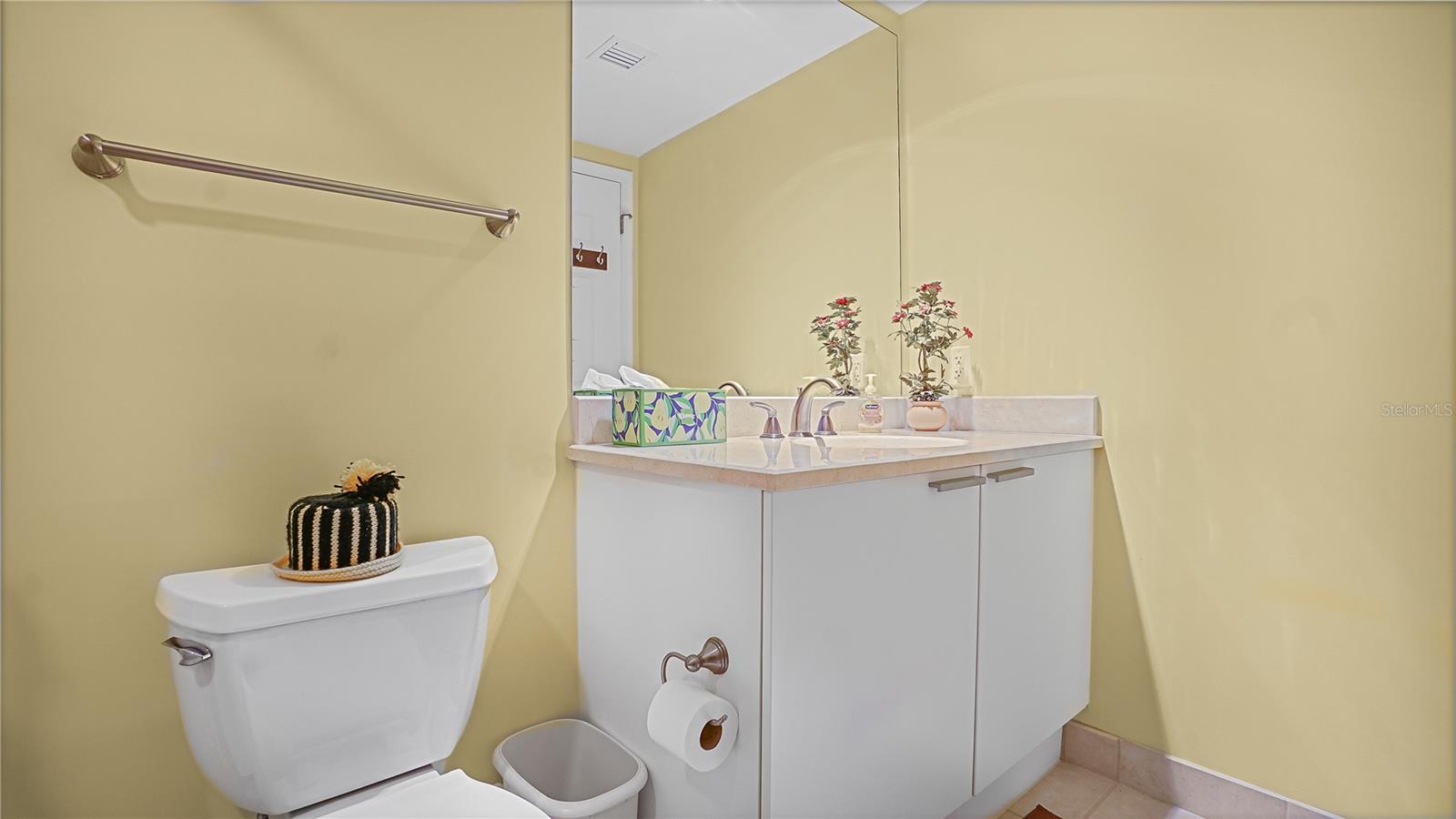 Image 22 of 49 For 241 Riverside Drive 502