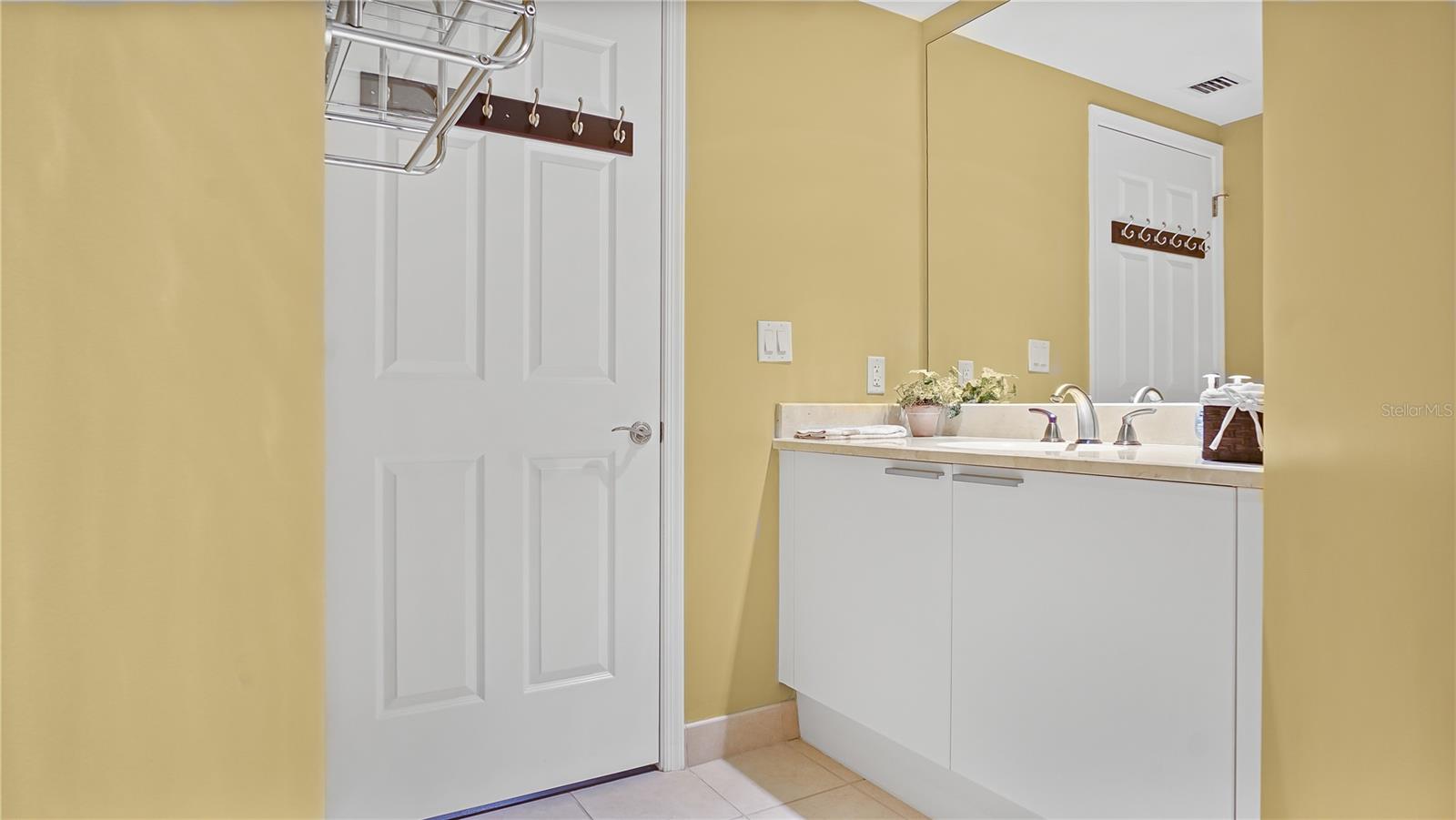 Image 31 of 49 For 241 Riverside Drive 502