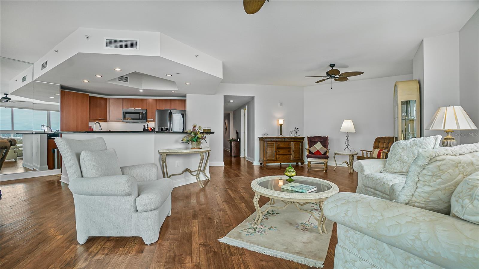 Image 4 of 49 For 241 Riverside Drive 502