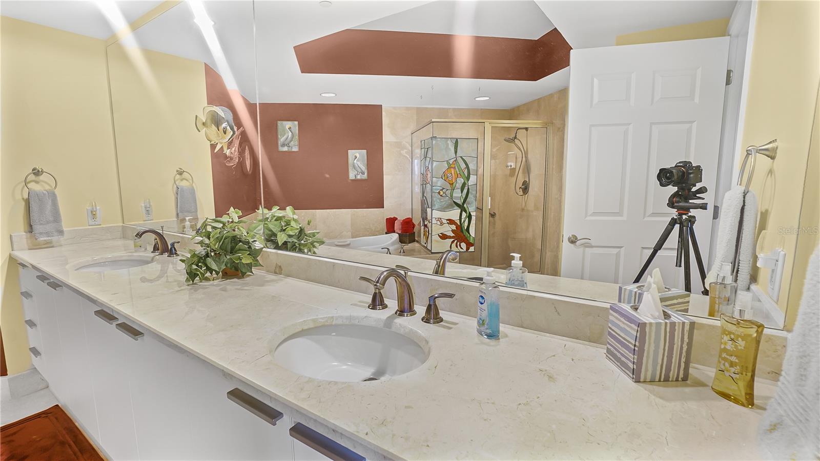 Image 42 of 49 For 241 Riverside Drive 502