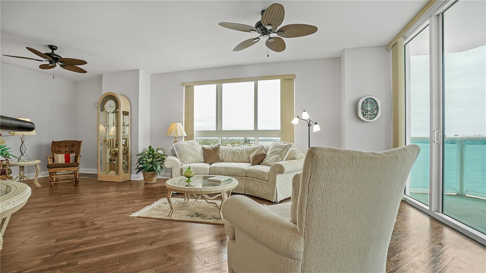 Image 5 of 49 For 241 Riverside Drive 502