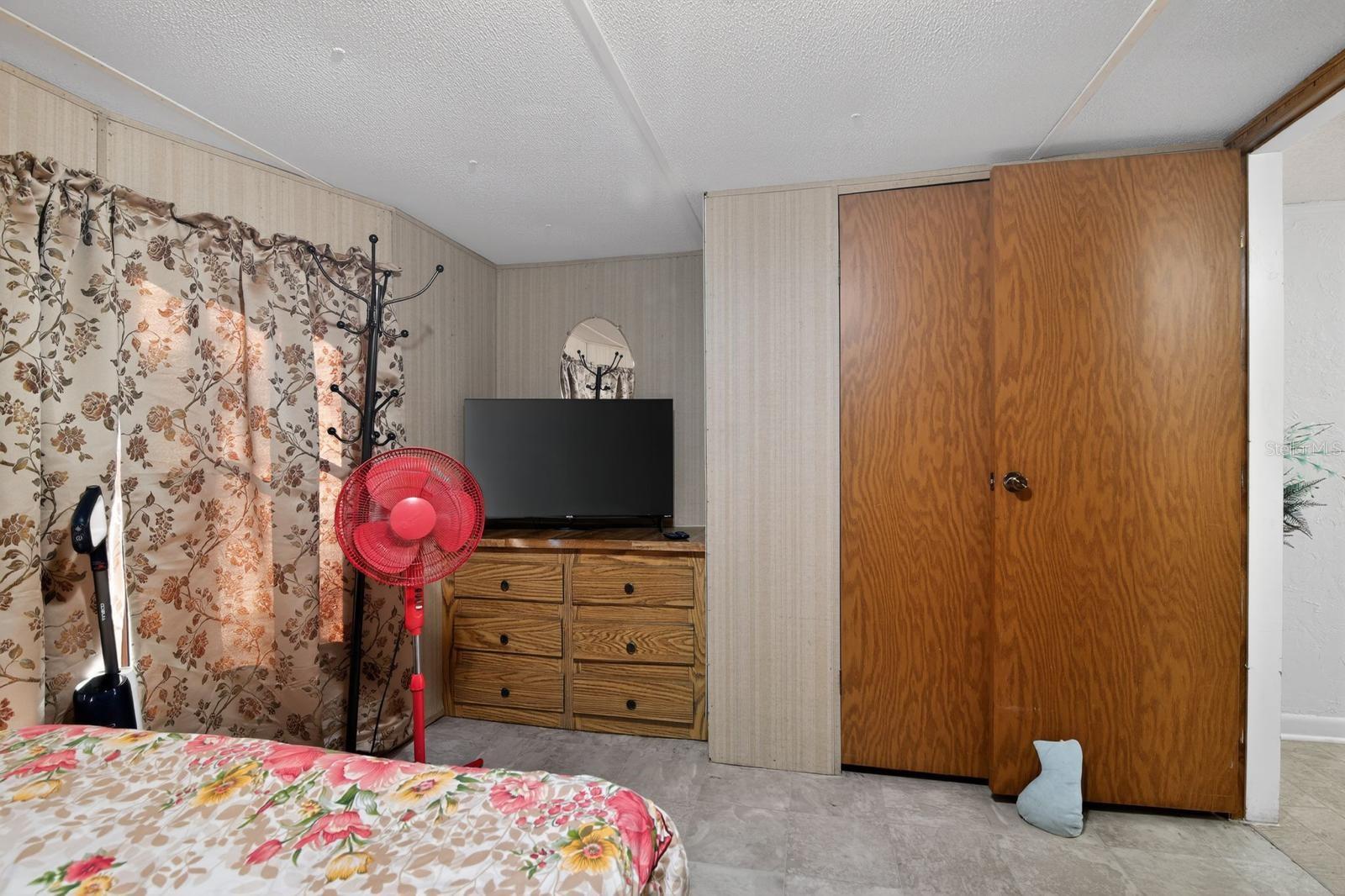 Image 18 of 38 For 2522 121st Avenue