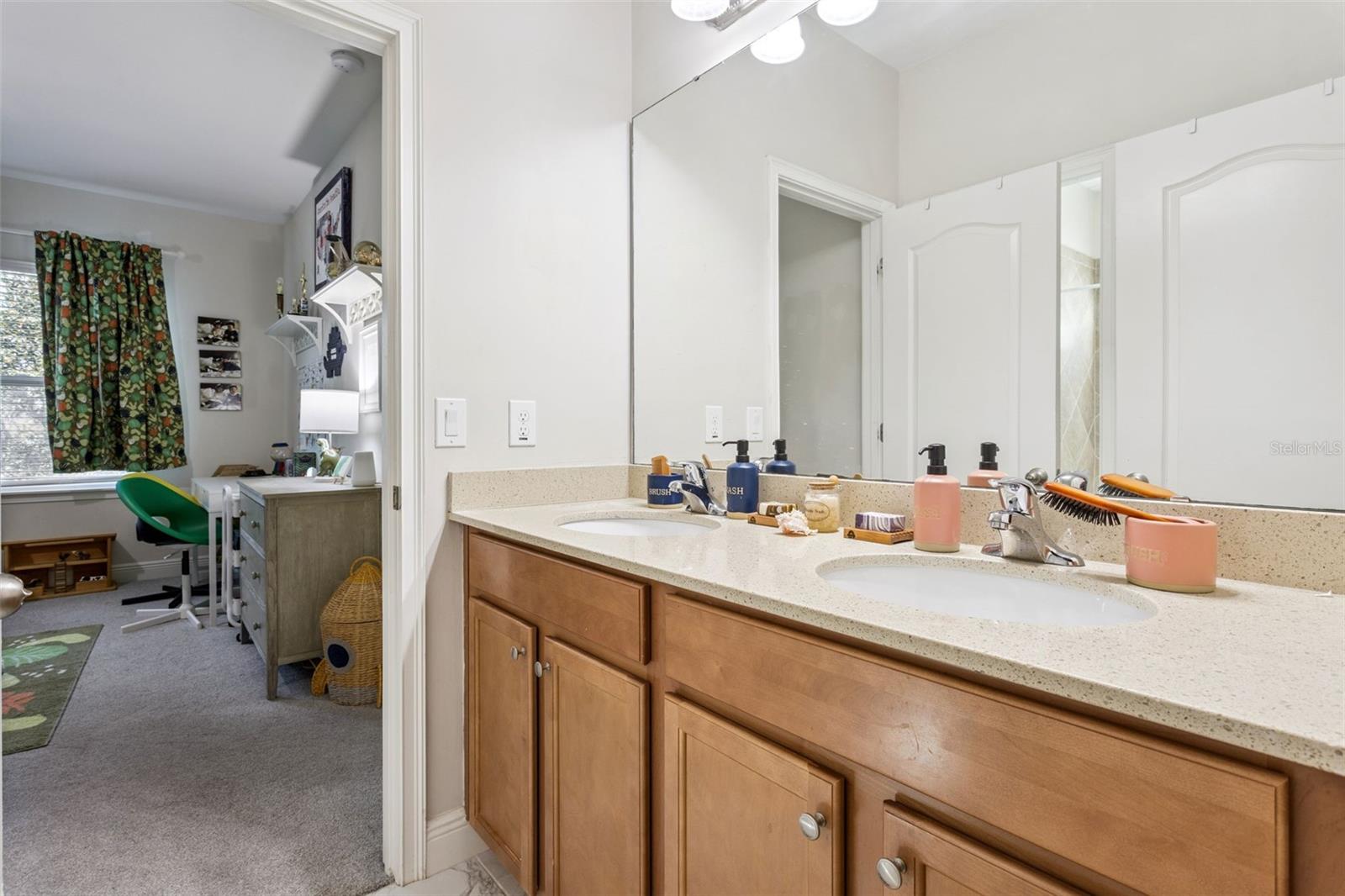 Image 27 of 35 For 7123 Calm Cove Court