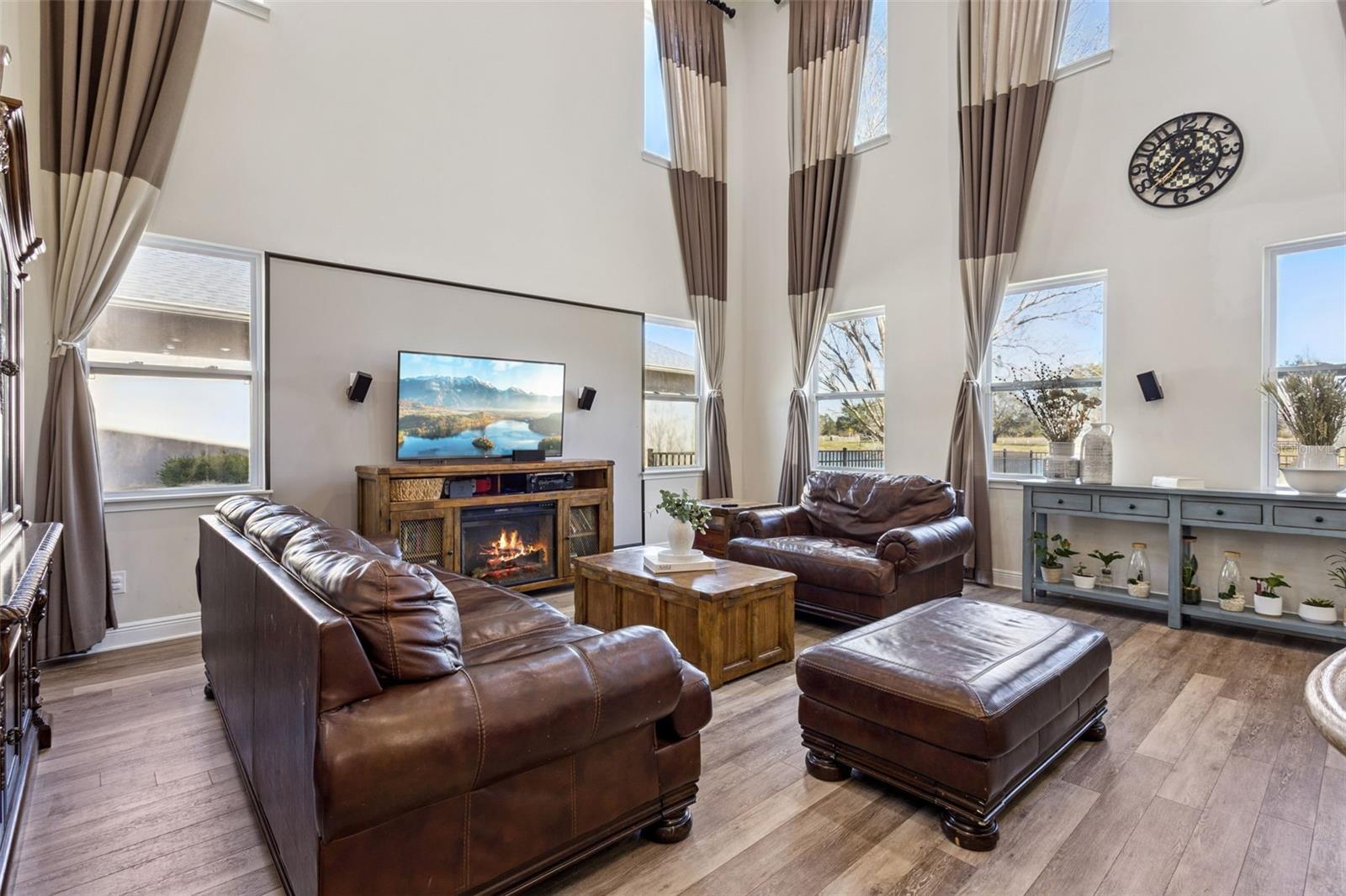 Image 9 of 35 For 7123 Calm Cove Court