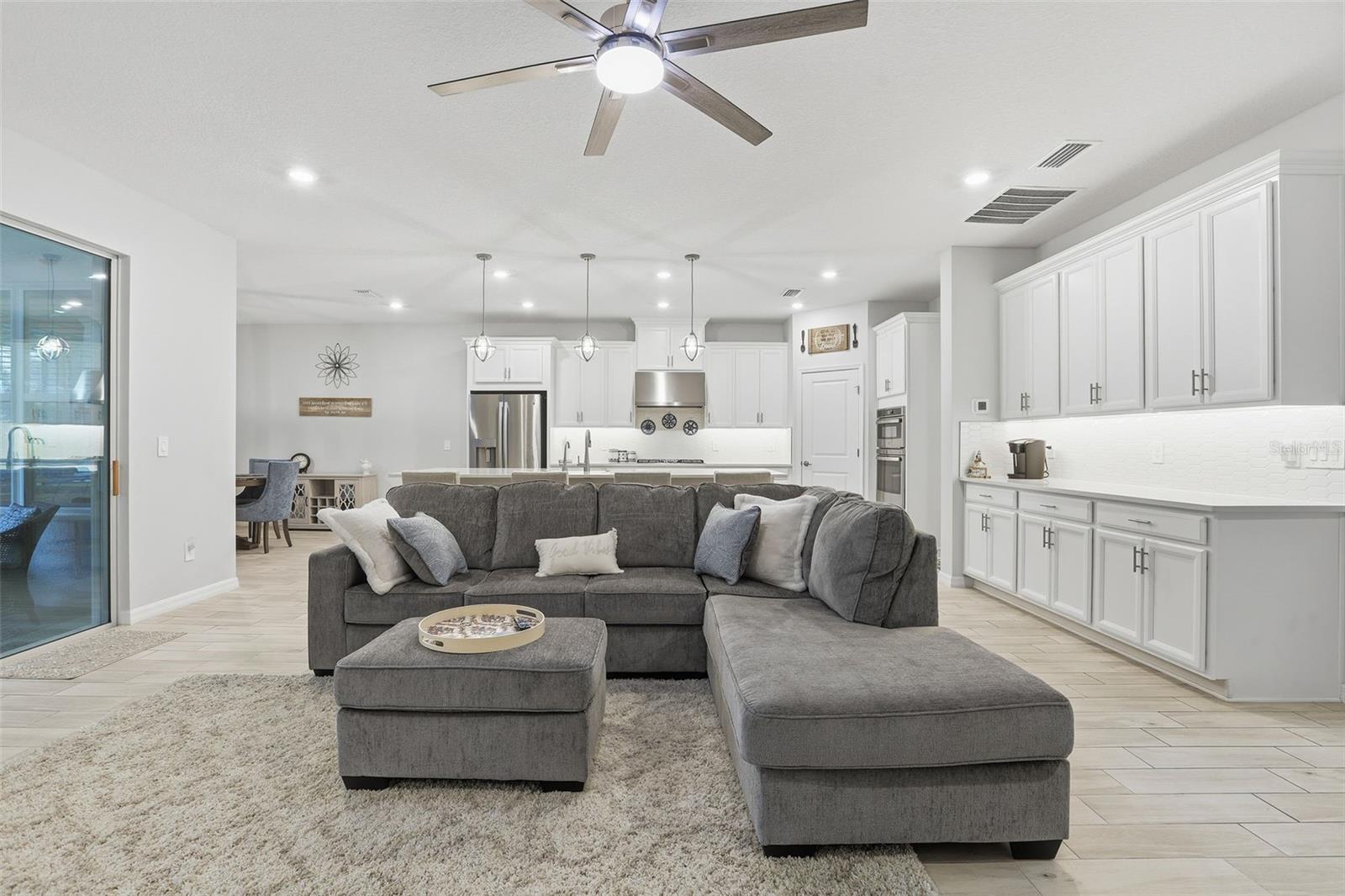 Image 10 of 56 For 1271 Waterview Ridge Circle