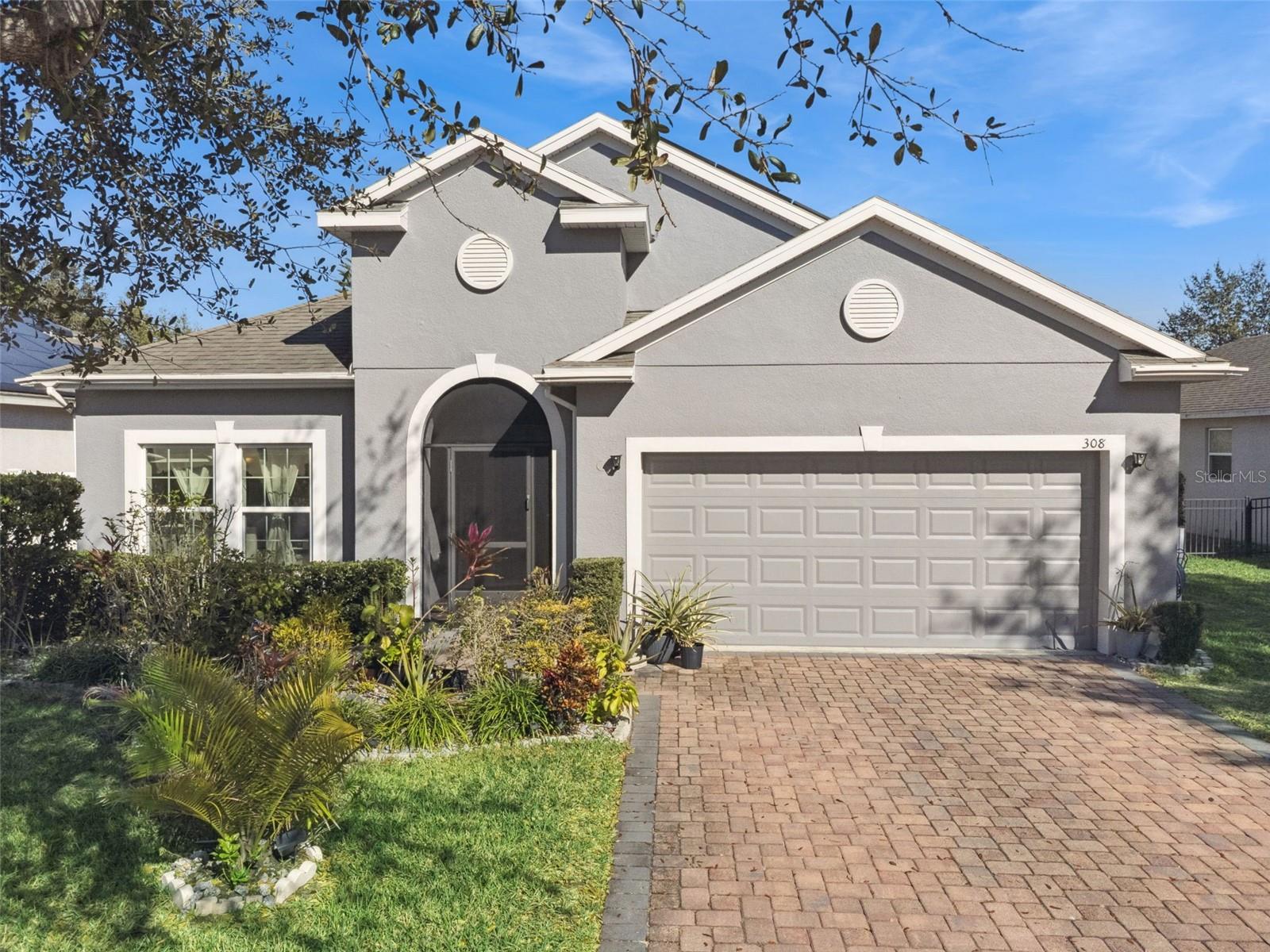 Details for 308 Lake Davenport Circle, DAVENPORT, FL 33837