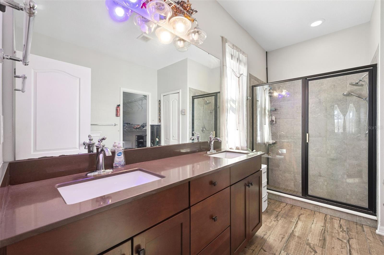 Image 18 of 42 For 308 Lake Davenport Circle