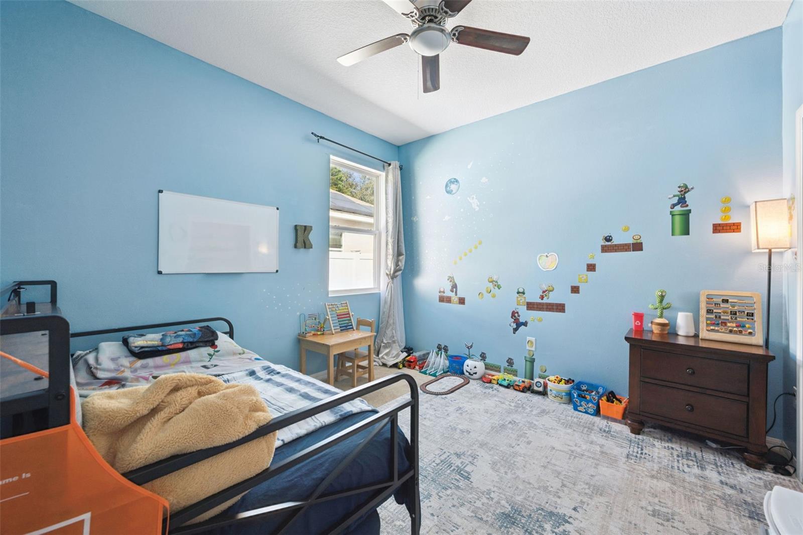 Image 24 of 42 For 308 Lake Davenport Circle