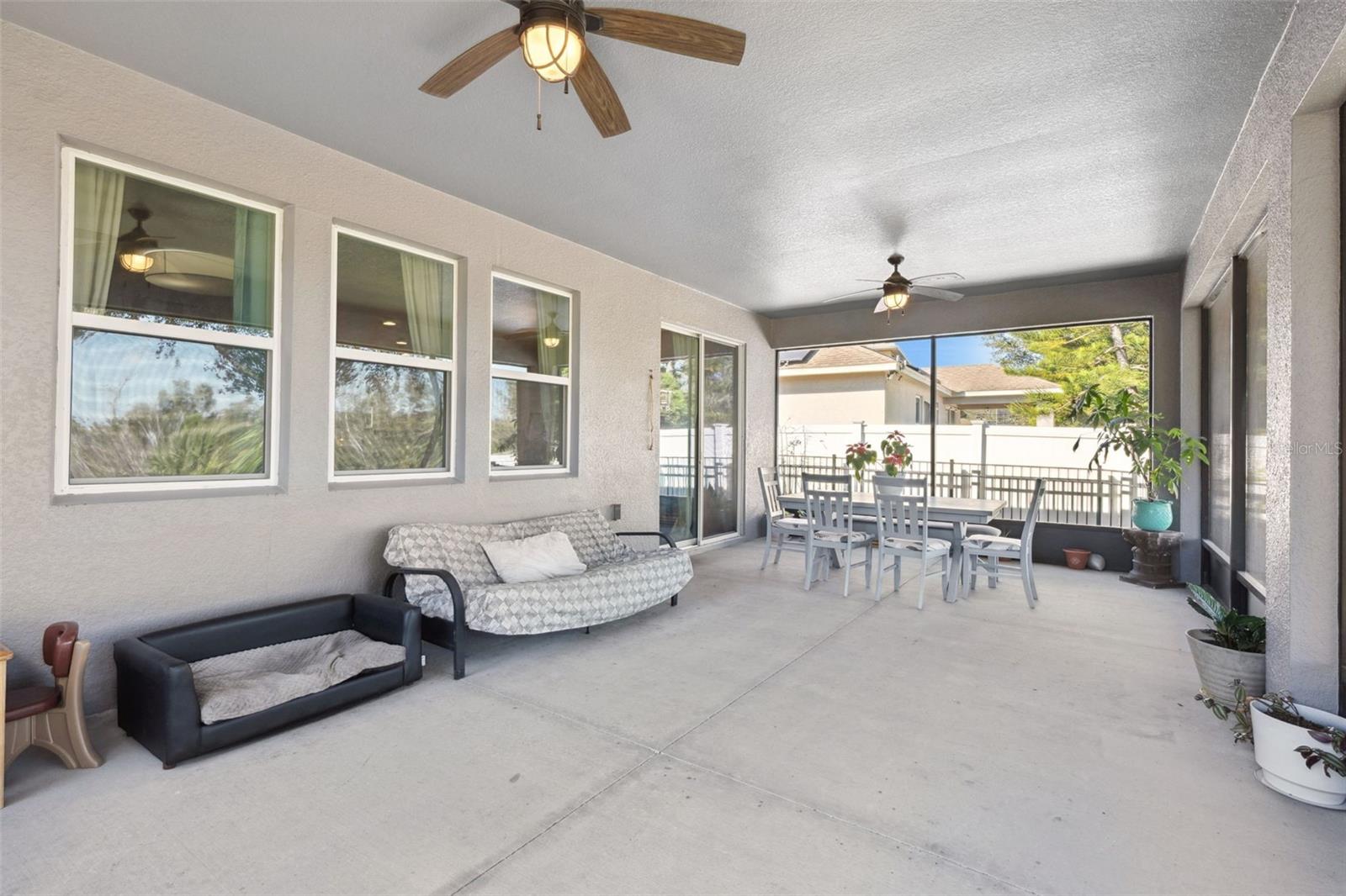 Image 29 of 42 For 308 Lake Davenport Circle