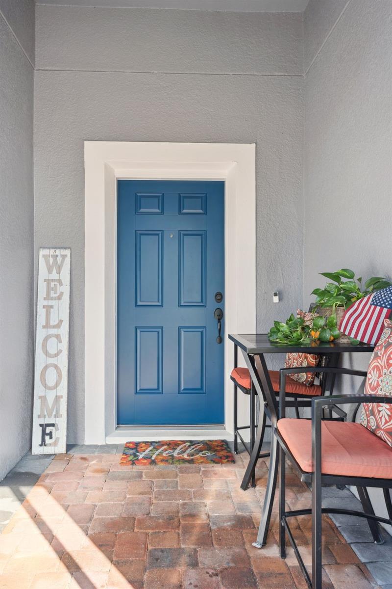 Image 4 of 42 For 308 Lake Davenport Circle