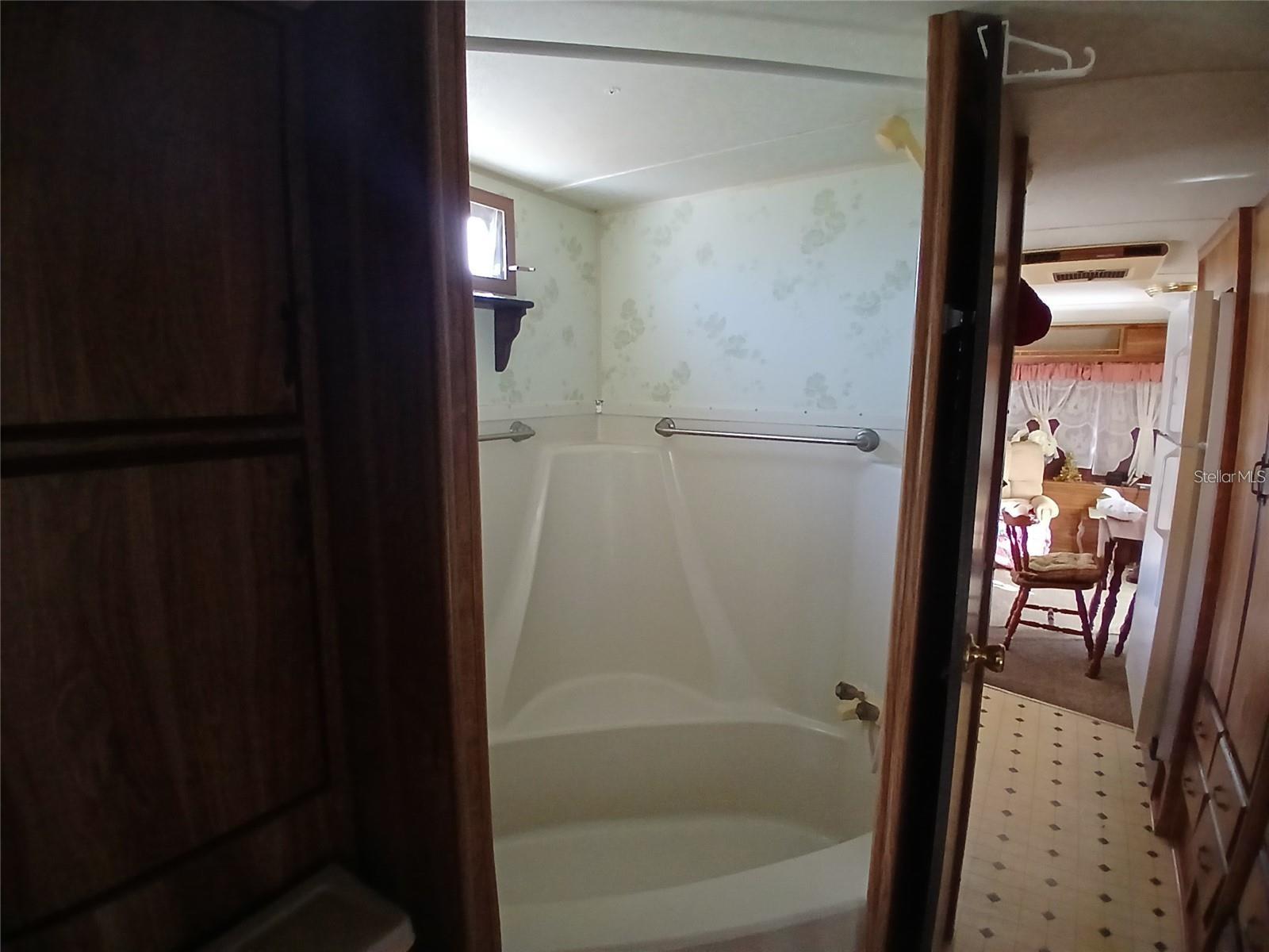 Image 7 of 20 For 38026 Bluebird Circle