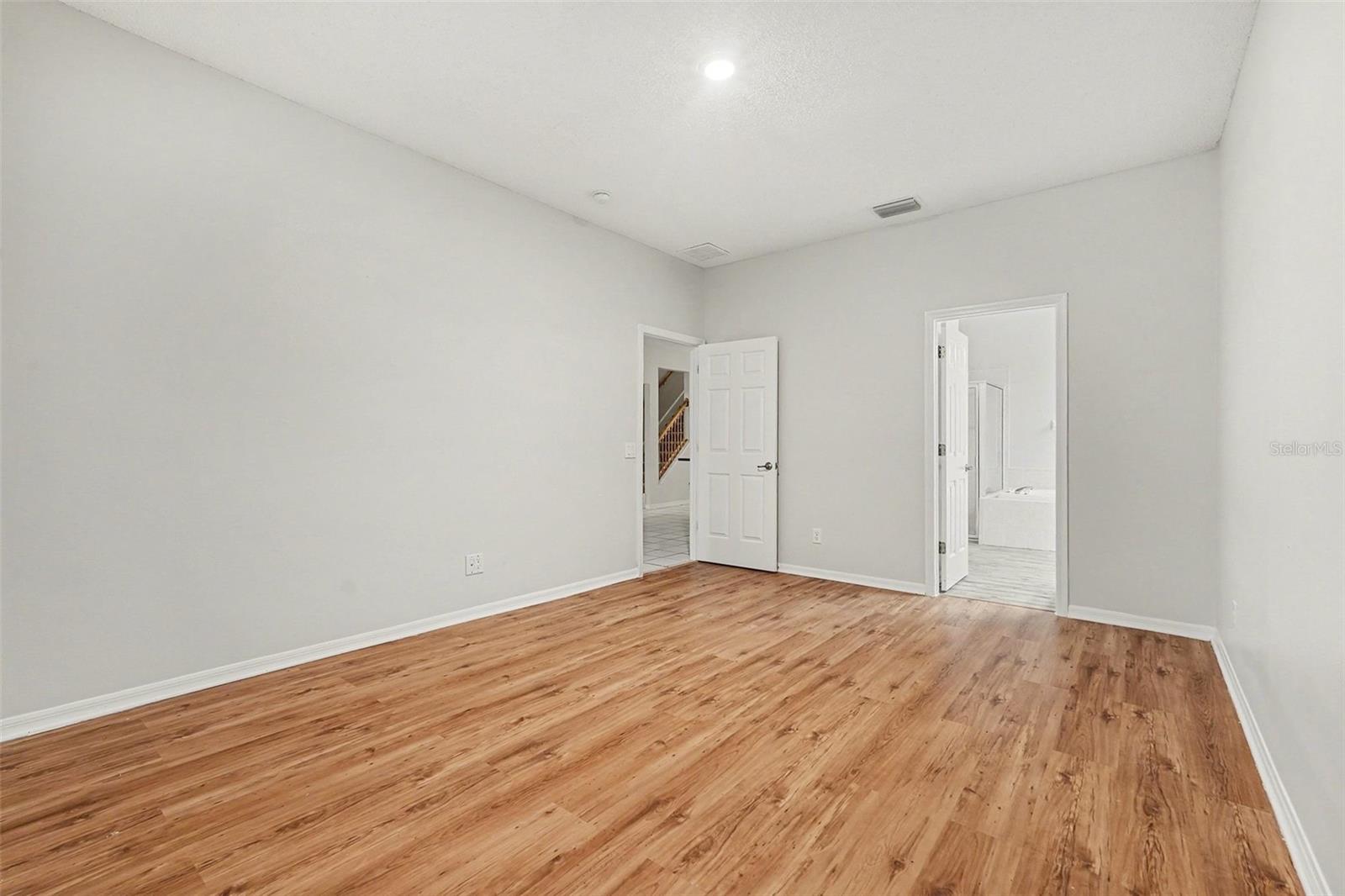 Image 15 of 27 For 10602 Beneva Drive