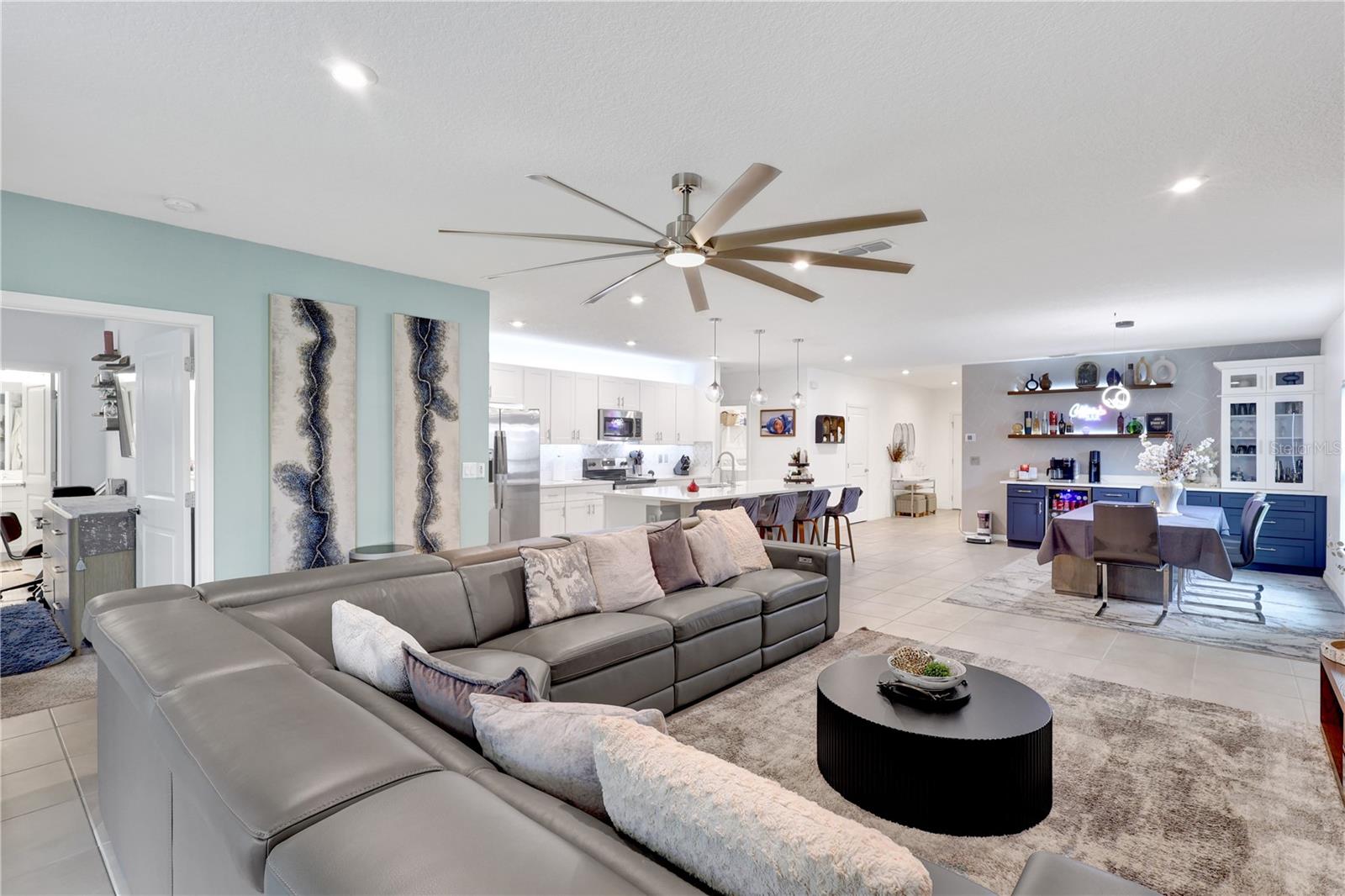 Image 18 of 29 For 585 Pink Ibis Bend