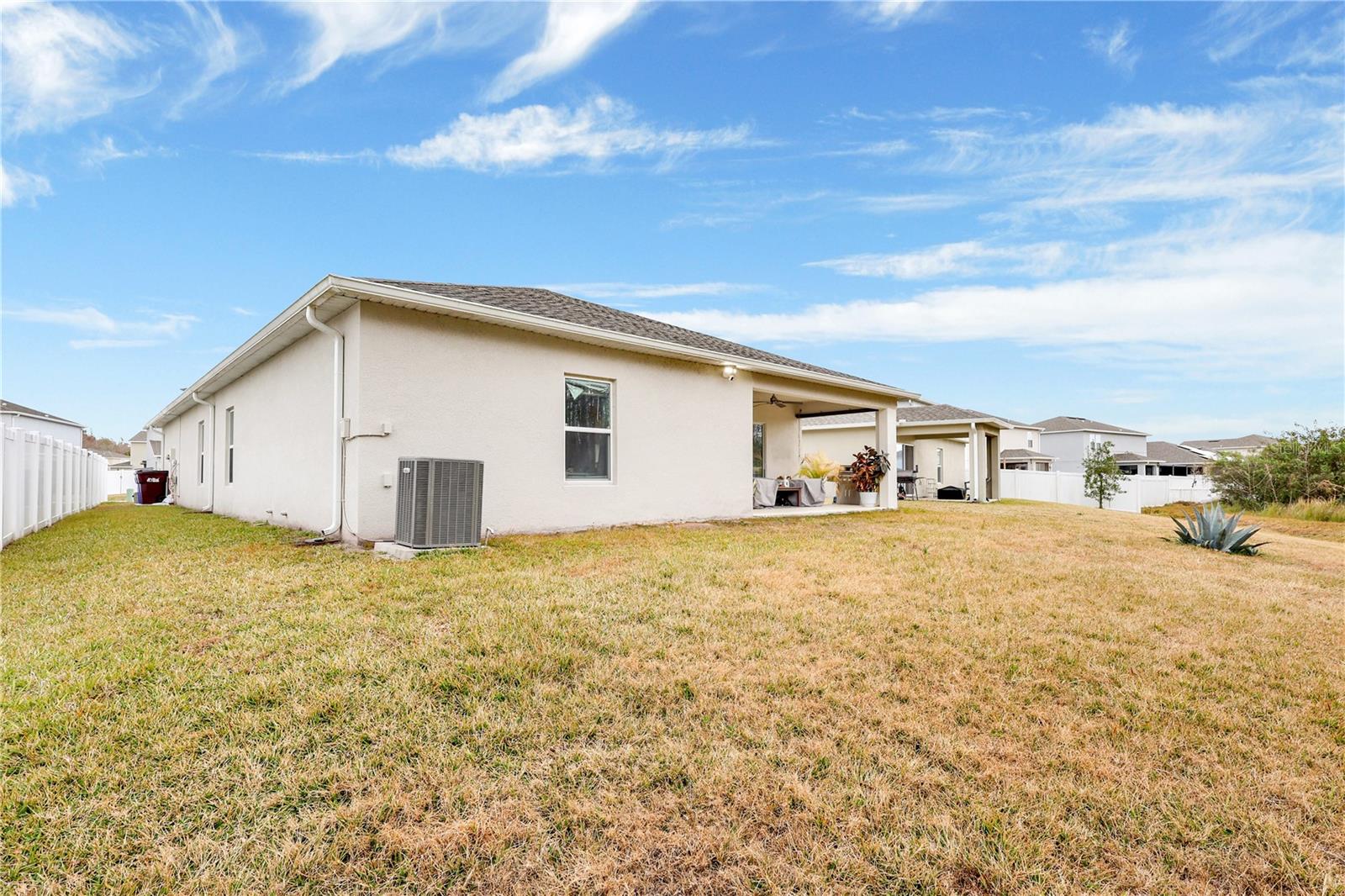 Image 2 of 29 For 585 Pink Ibis Bend