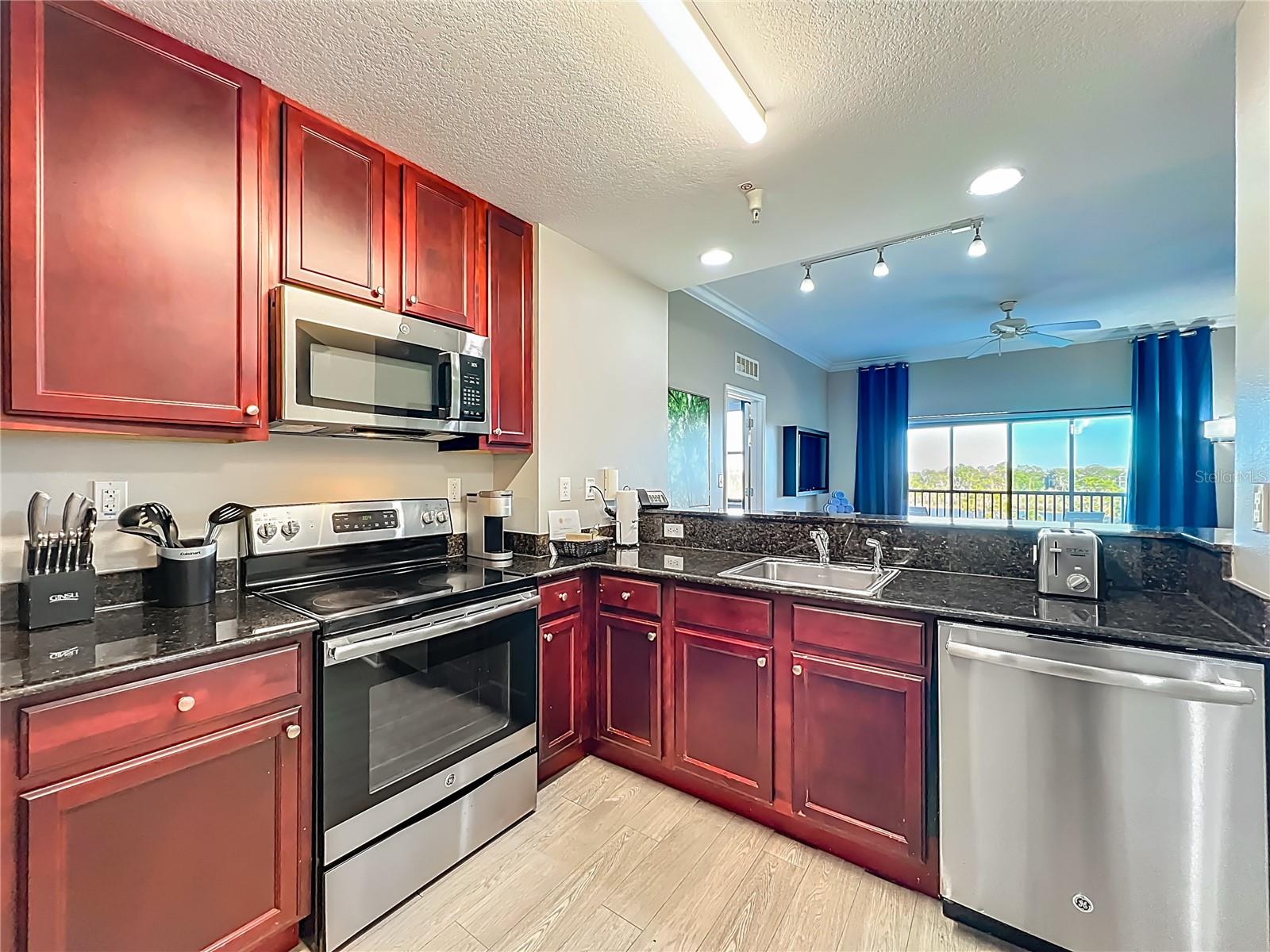 Image 14 of 49 For 14501 Grove Resort Avenue 1518