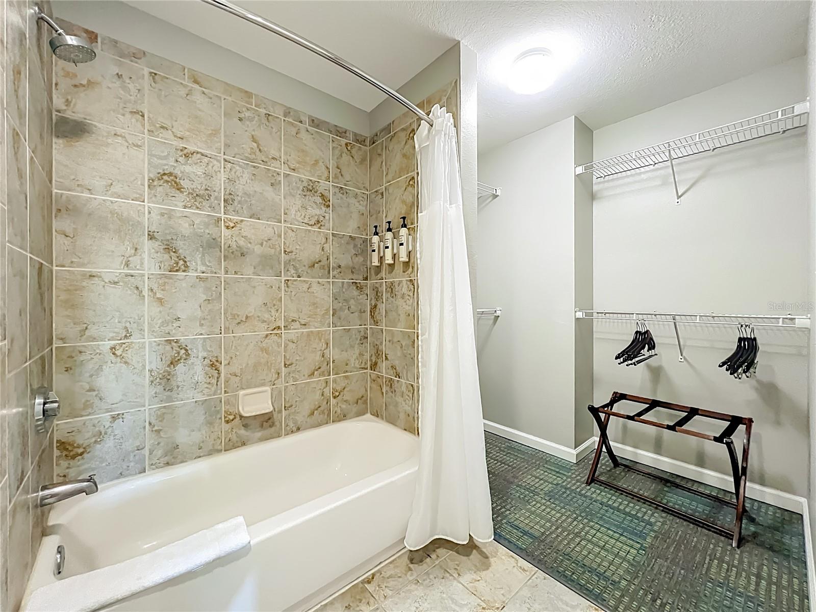 Image 28 of 49 For 14501 Grove Resort Avenue 1518